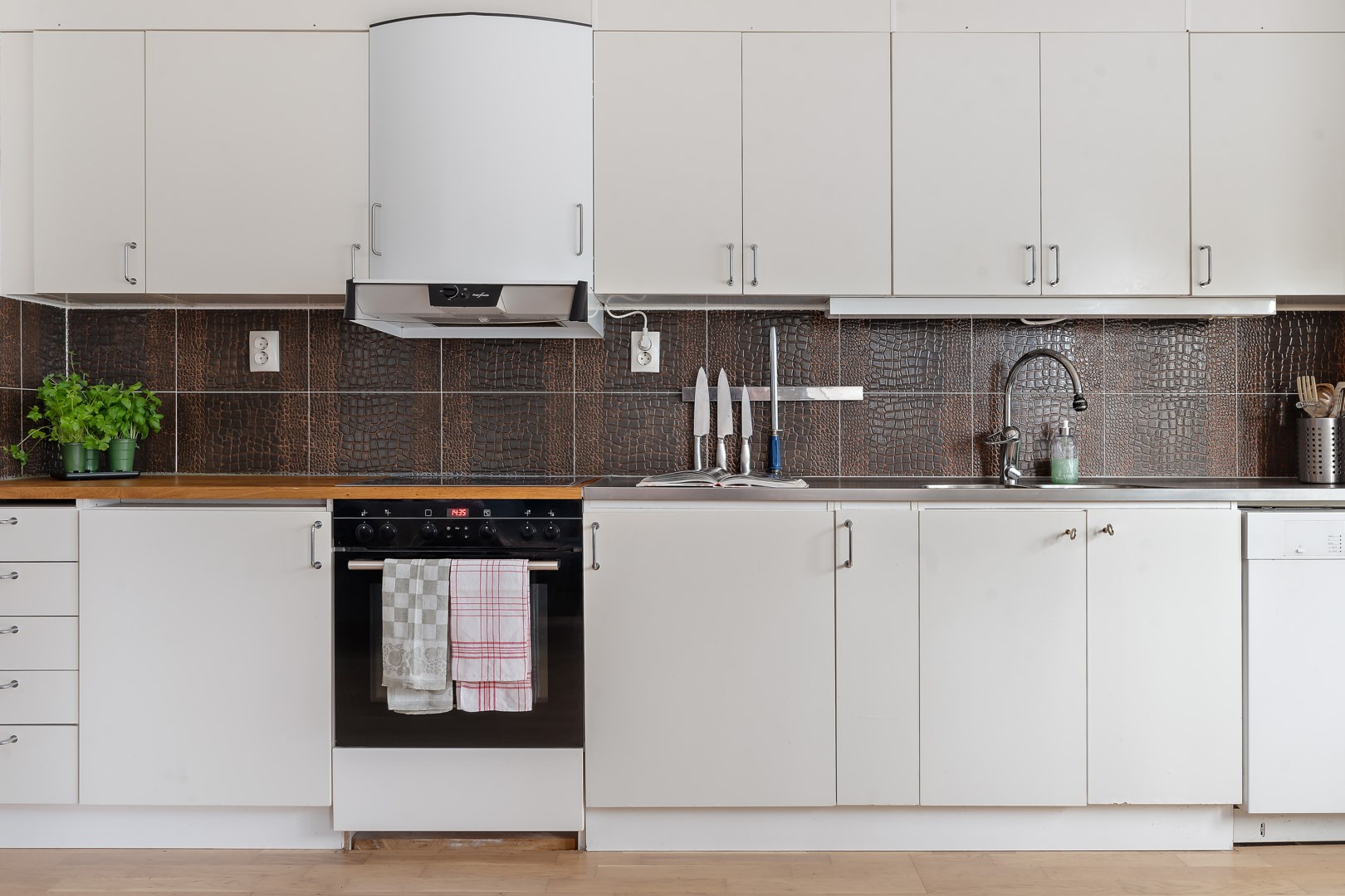 Bostadsbild från Västgötaresan 97B, Såld i Sävja, Uppsala