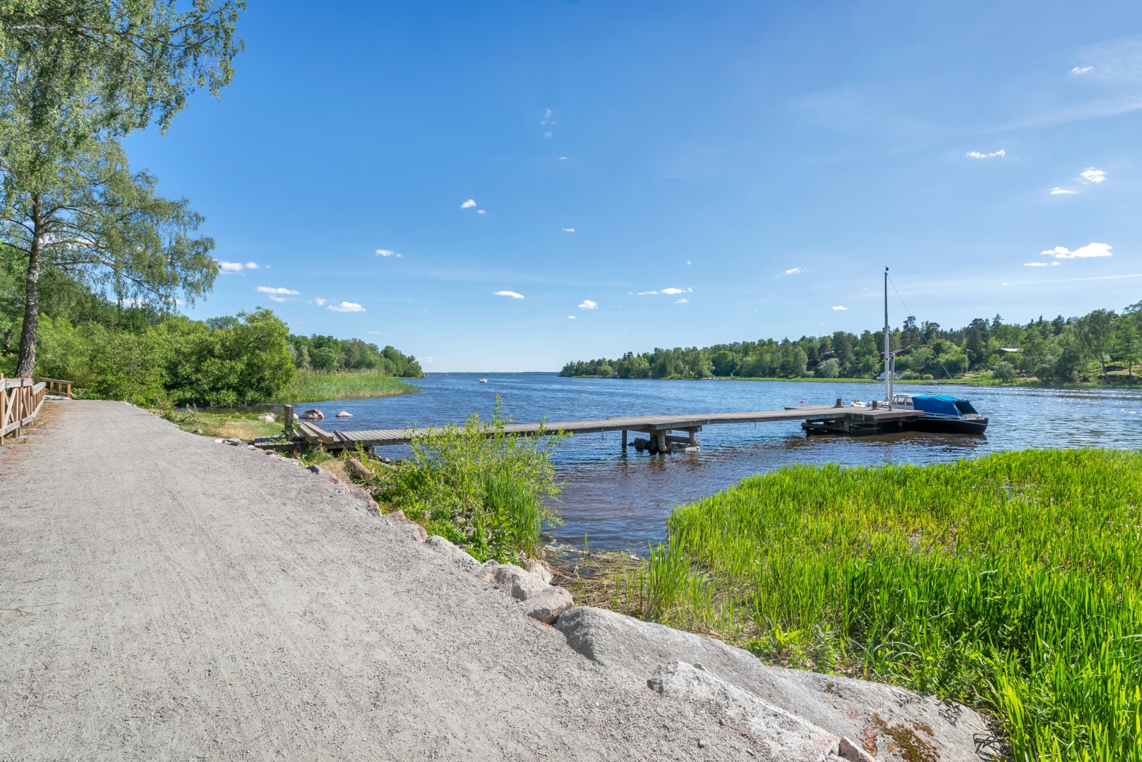 Bostadsbild från Vikvägen 136, Såld i Vårdsätra, Uppsala