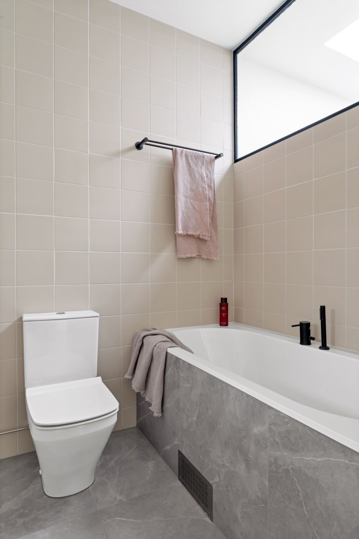 Bostadsbild från Vikvägen 136, Såld i Vårdsätra, Uppsala