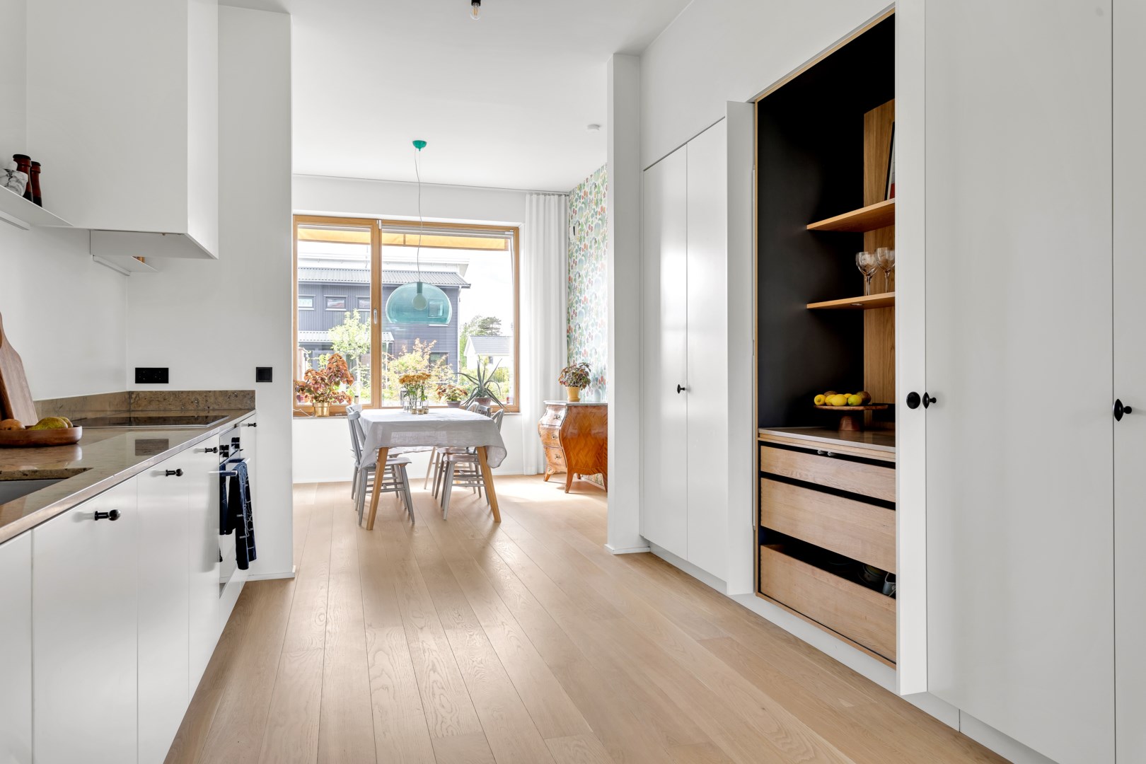 Bostadsbild från Vikvägen 136, Såld i Vårdsätra, Uppsala