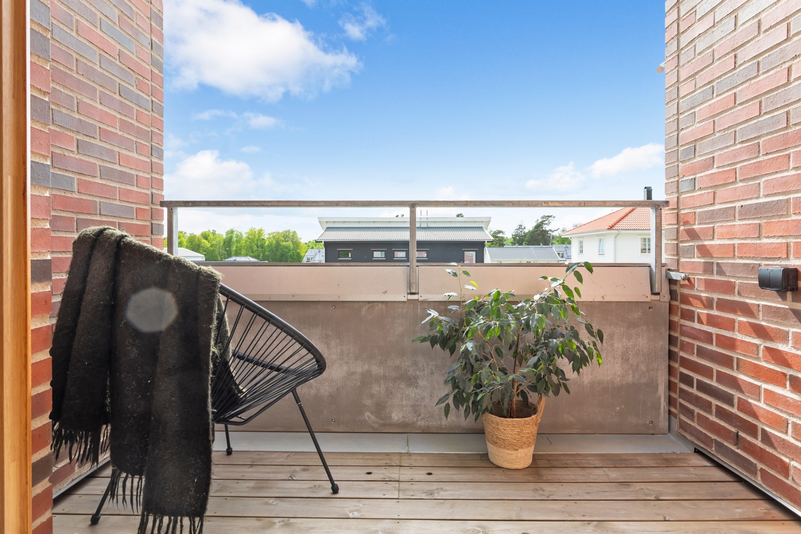 Bostadsbild från Vikvägen 136, Såld i Vårdsätra, Uppsala