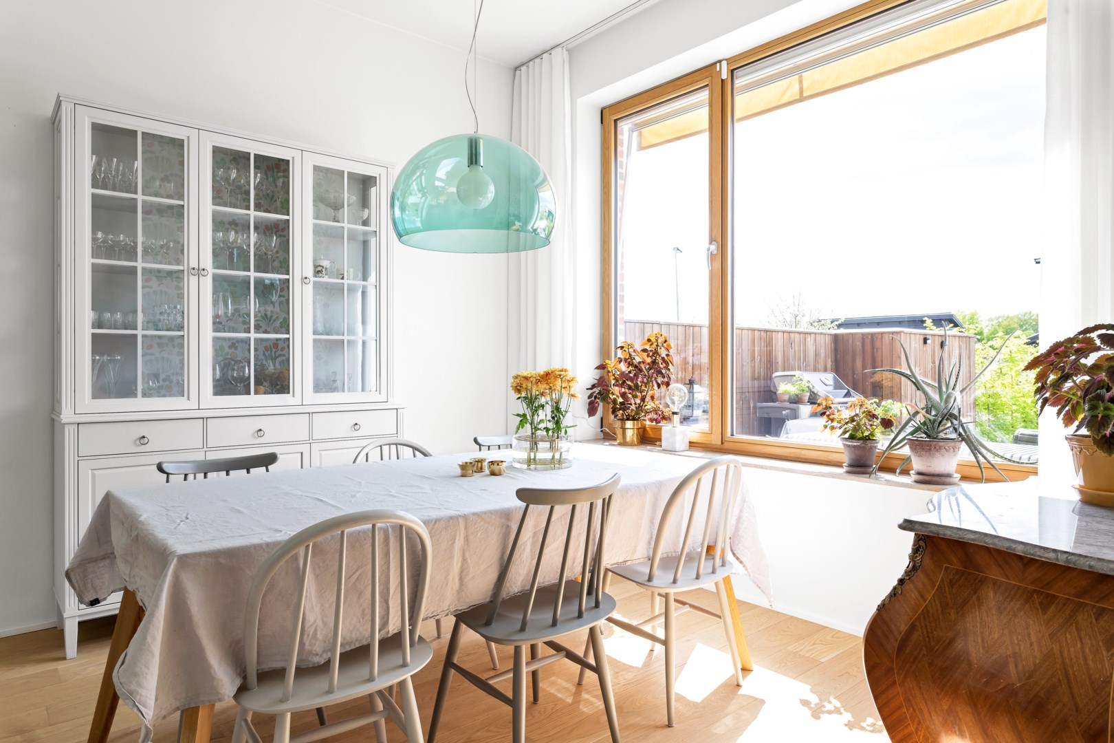 Bostadsbild från Vikvägen 136, Såld i Vårdsätra, Uppsala