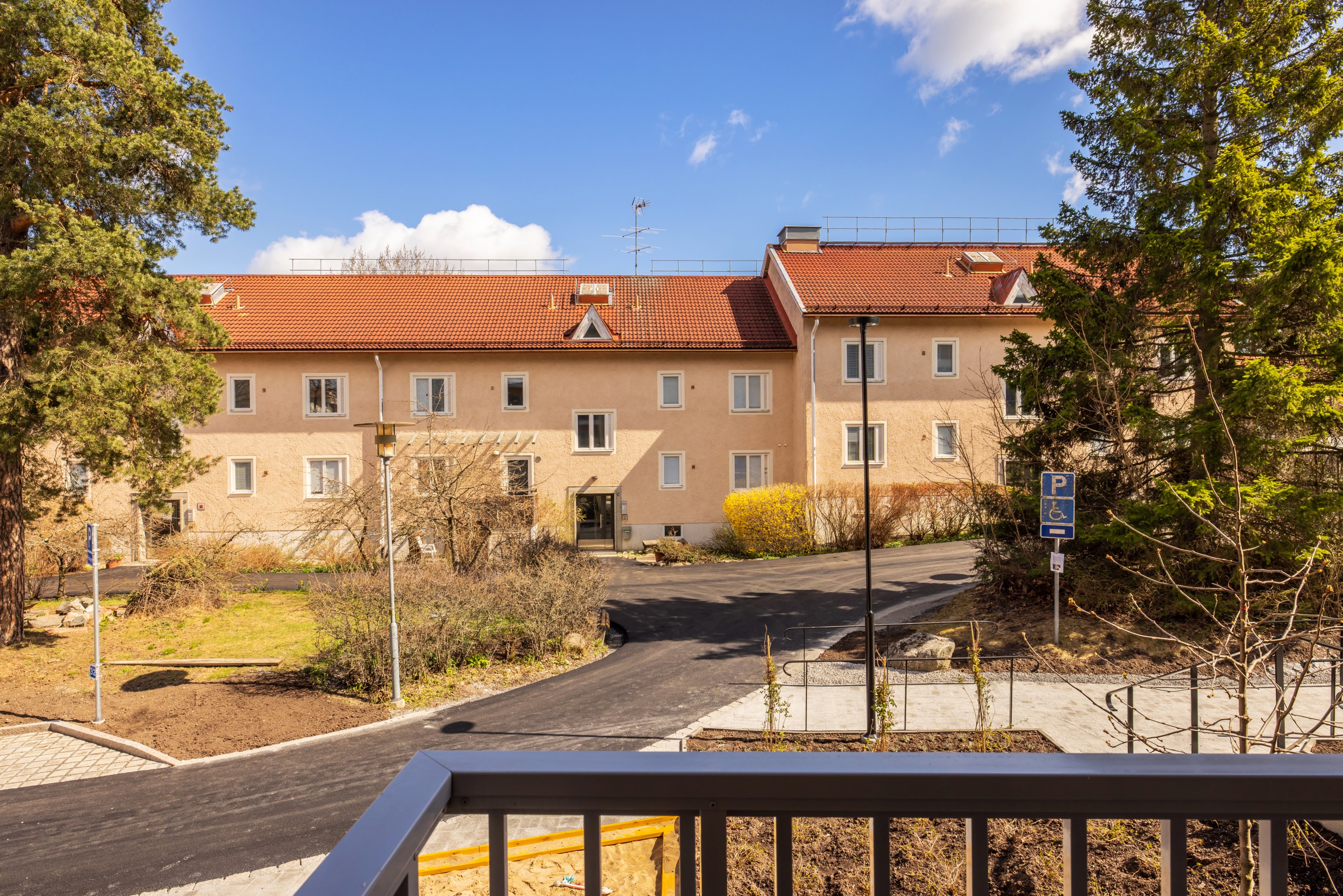 Bostadsbild från Östra Gräsvägen 5, Såld i Skuru, Nacka