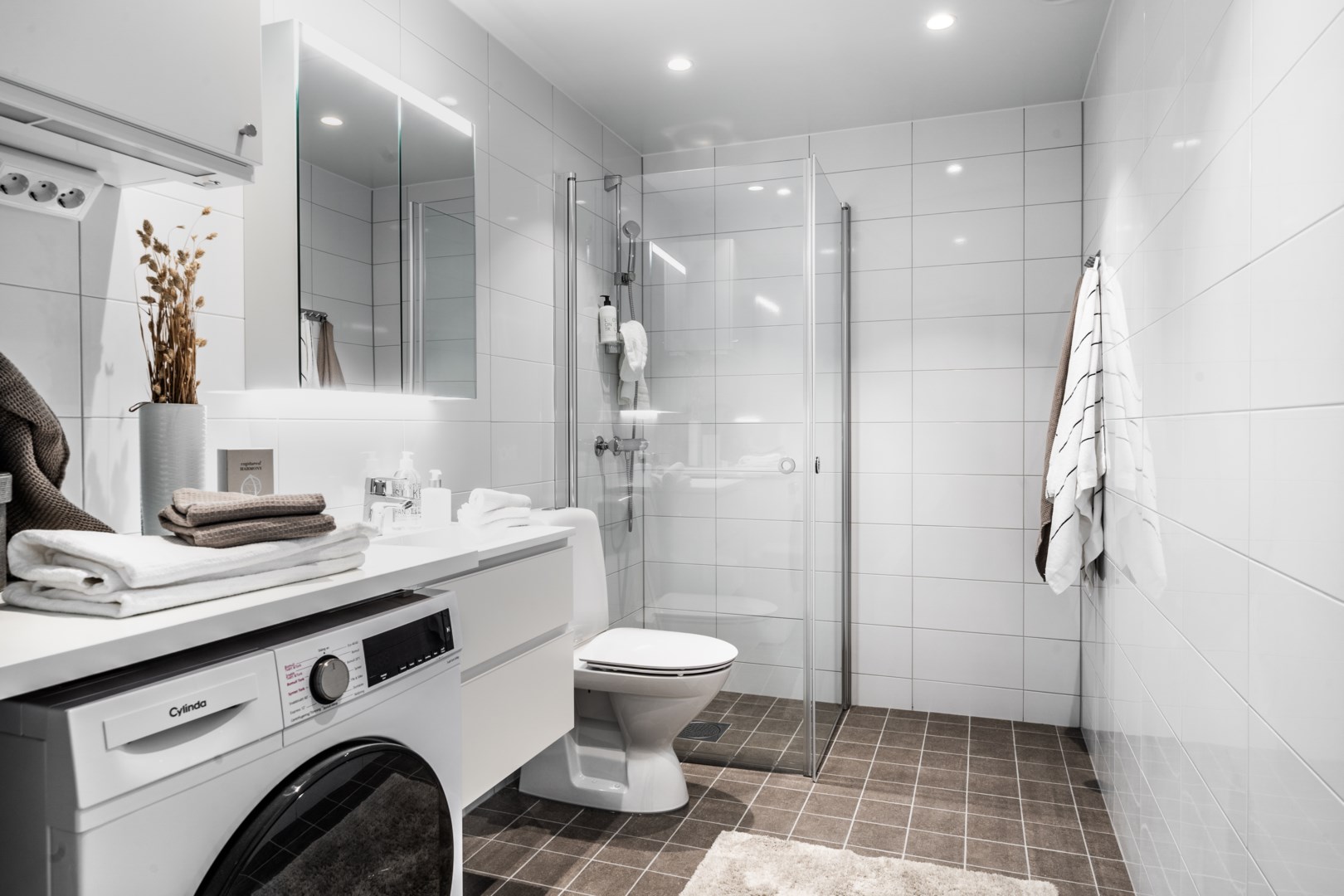 Bostadsbild från Martingalgatan 8, Såld i Täby Park, Täby