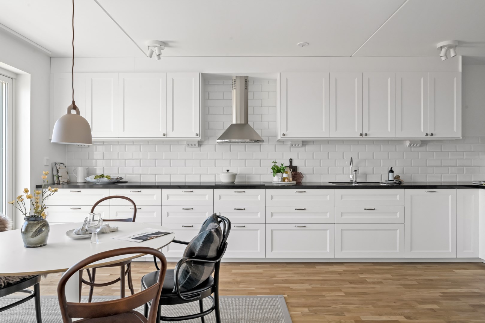 Bostadsbild från Vattholmavägen 8C, Såld i Kapellgärdet, Uppsala