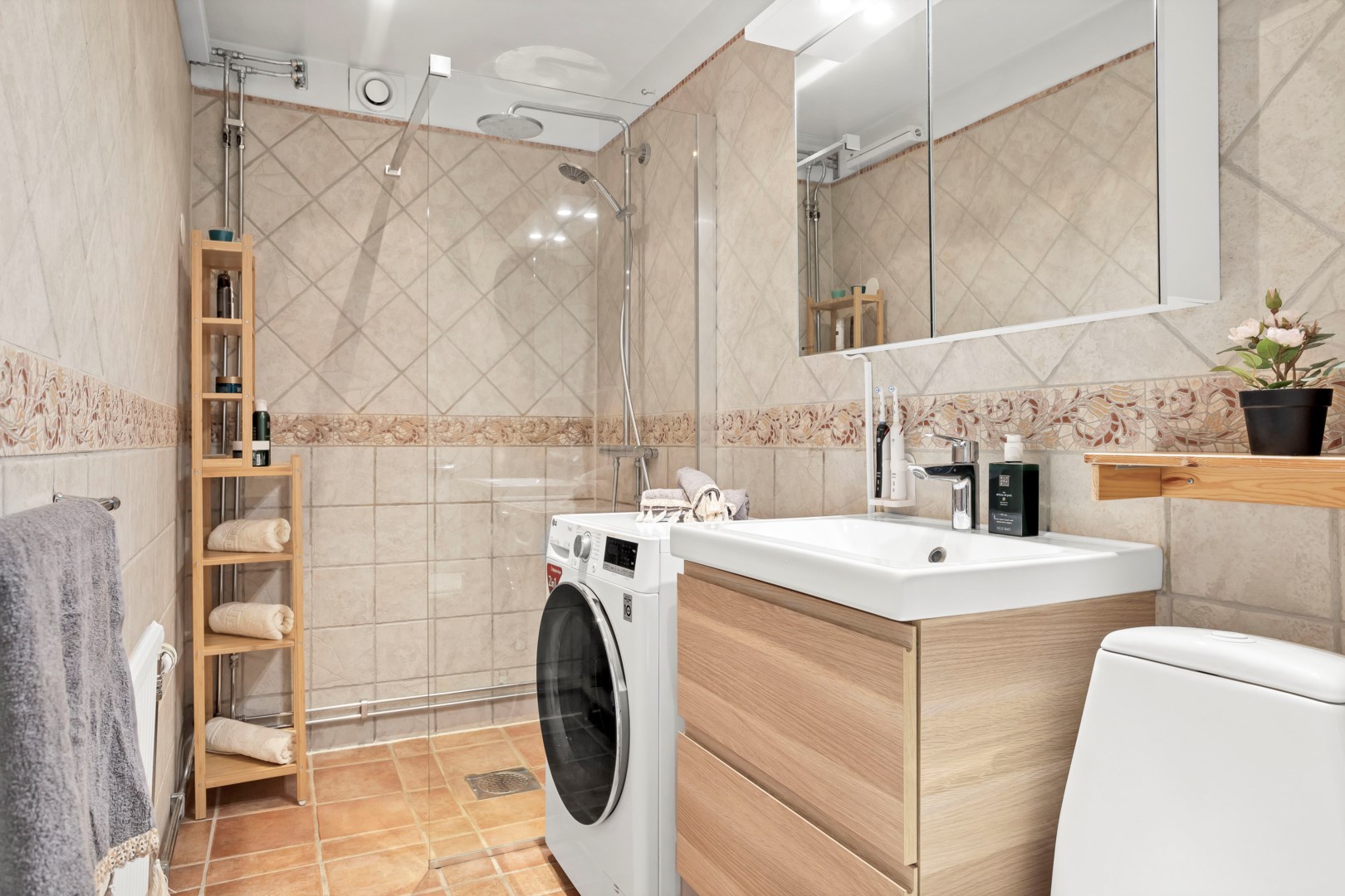 Bostadsbild från Storgatan 12, Såld i Centrum, Uppsala