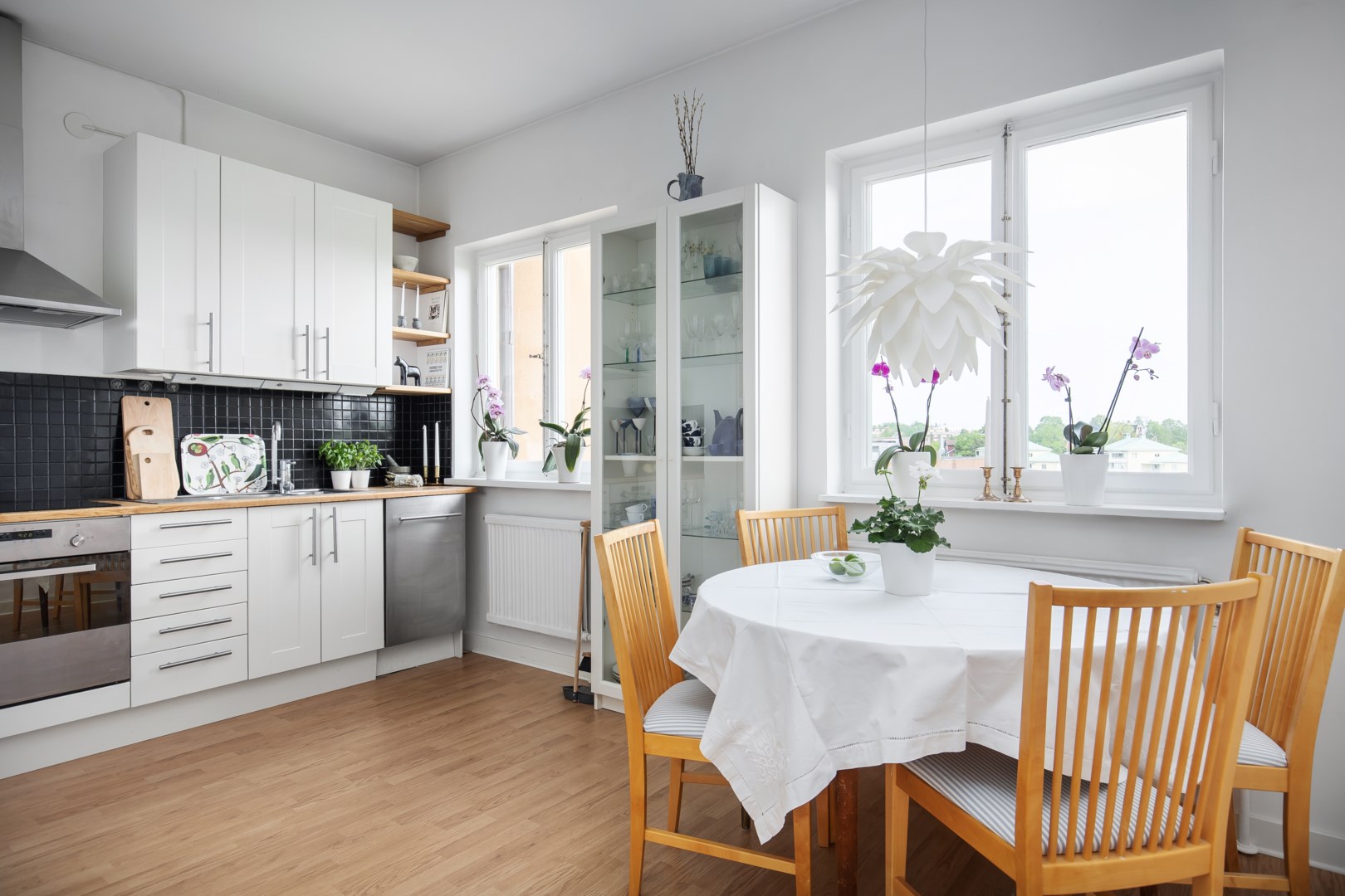 Bostadsbild från Ugglevägen 13B, 3 tr, Såld i Ektorp, Nacka