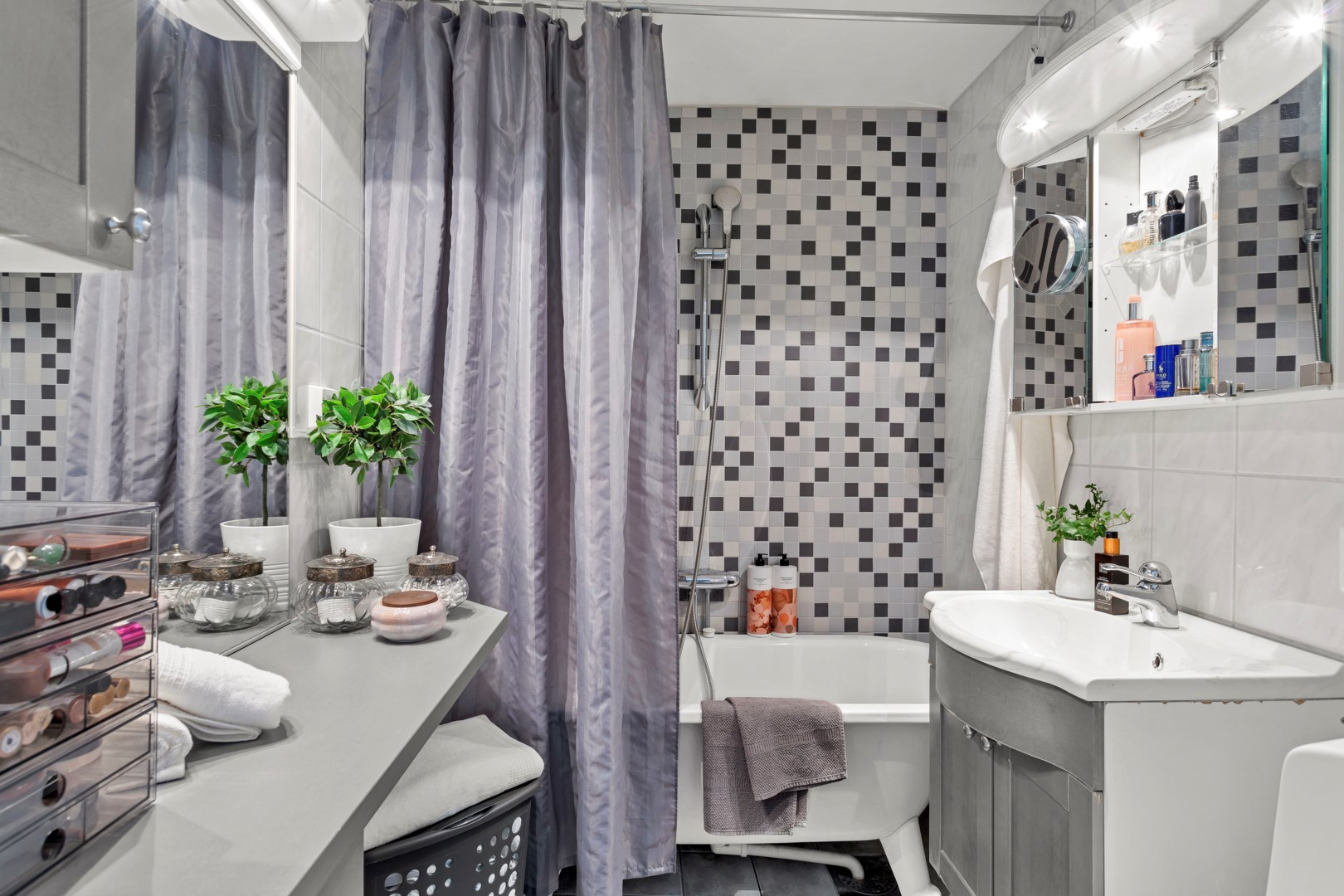 Bostadsbild från Djäknegatan 27A, Såld i Kapellgärdet, Uppsala