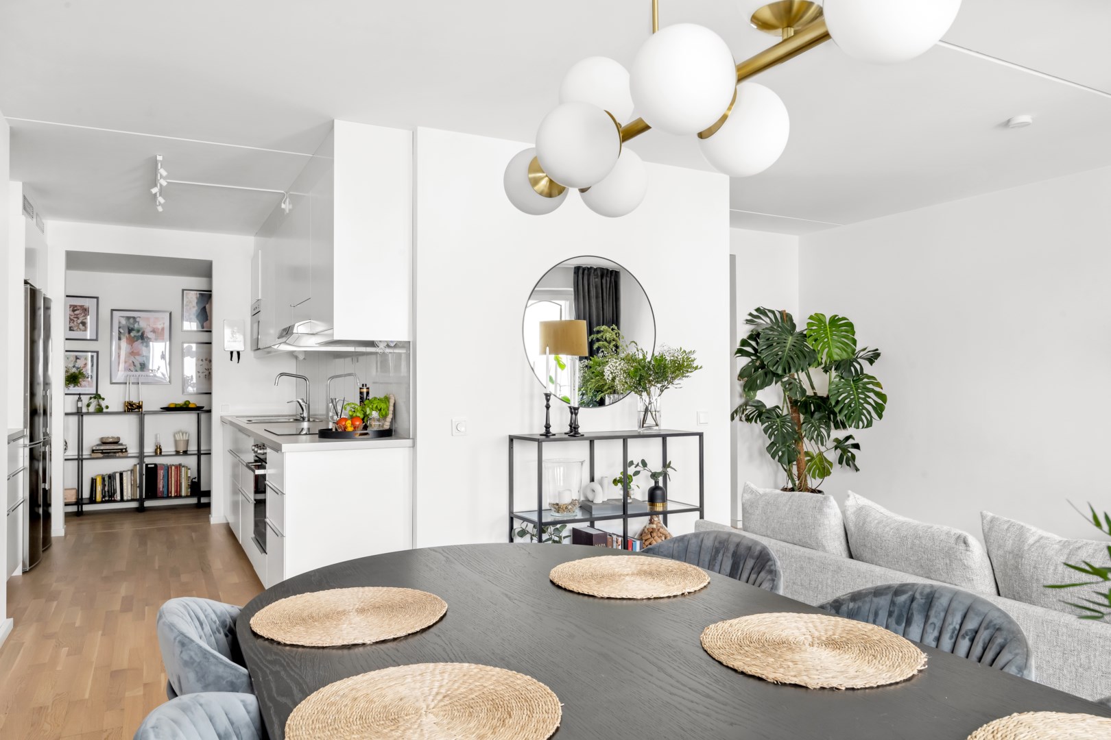 Bostadsbild från Råbyvägen 53F, Såld i Gränby, Uppsala