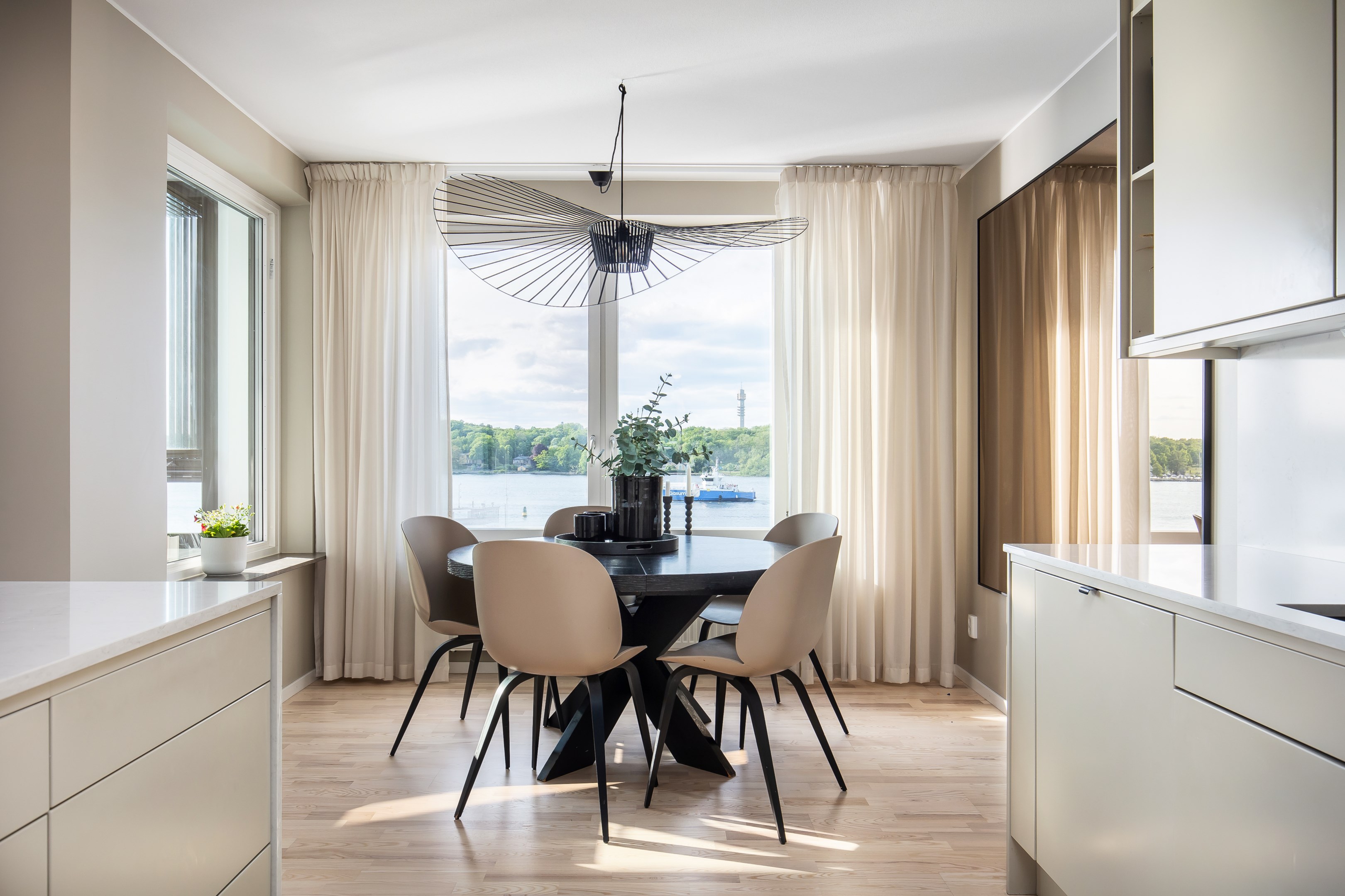 Bostadsbild från Mjölnarvägen 10, Såld i Nacka, Nacka