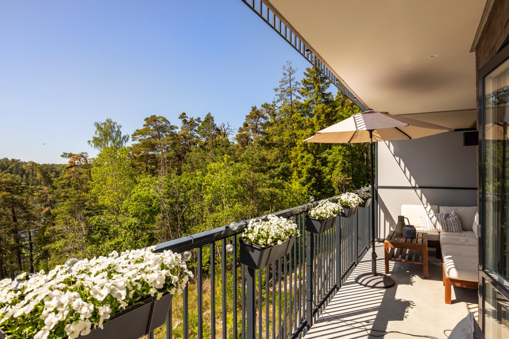 Bostadsbild från Tollareslingan 10, 3 tr, Såld i Tollare, Nacka