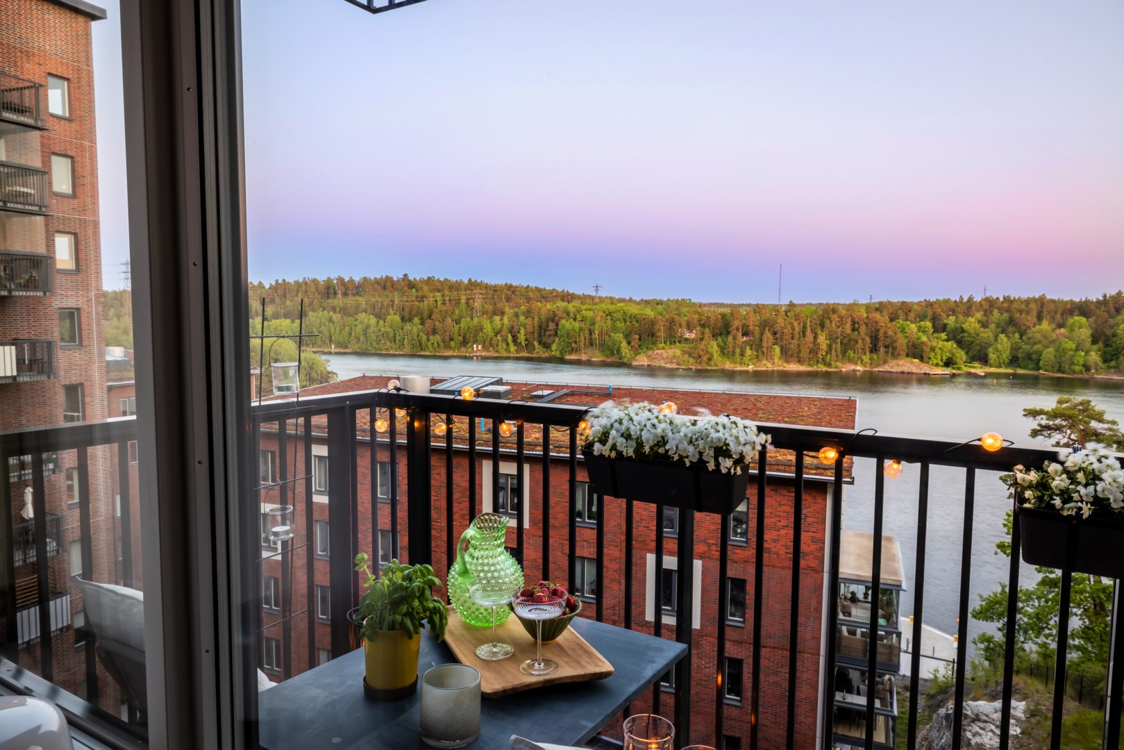 Bostadsbild från Tollareslingan 10, 3 tr, Såld i Tollare, Nacka