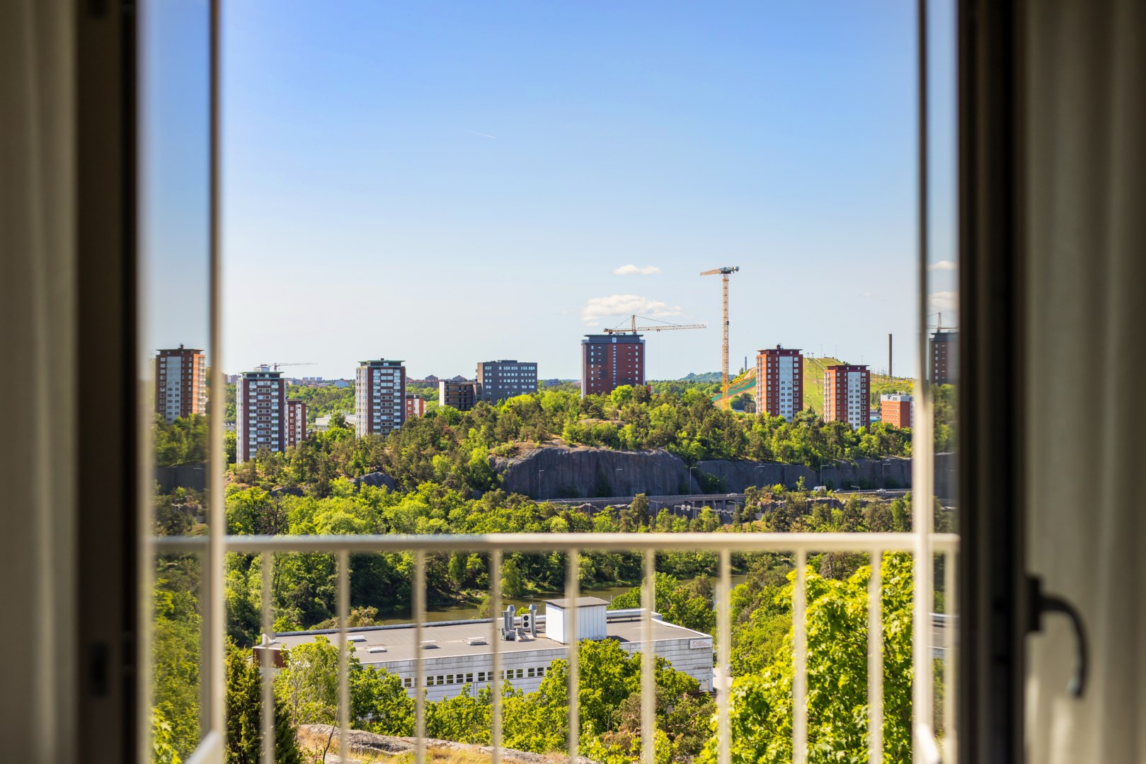 Bostadsbild från Finnbergsvägen 3, Såld i Finnberget, Nacka