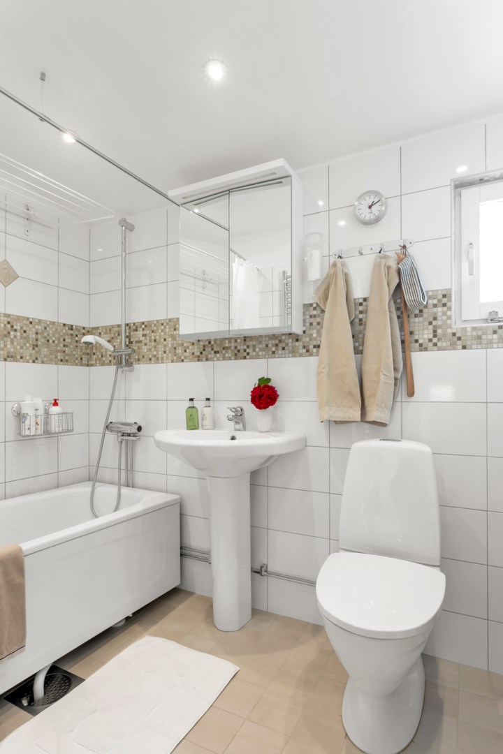 Bostadsbild från Lings väg 27, Såld i Löten, Uppsala