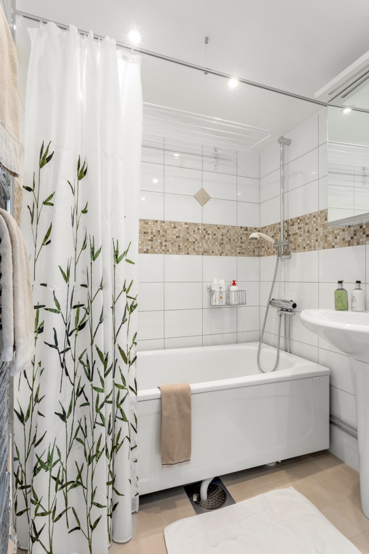 Bostadsbild från Lings väg 27, Såld i Löten, Uppsala