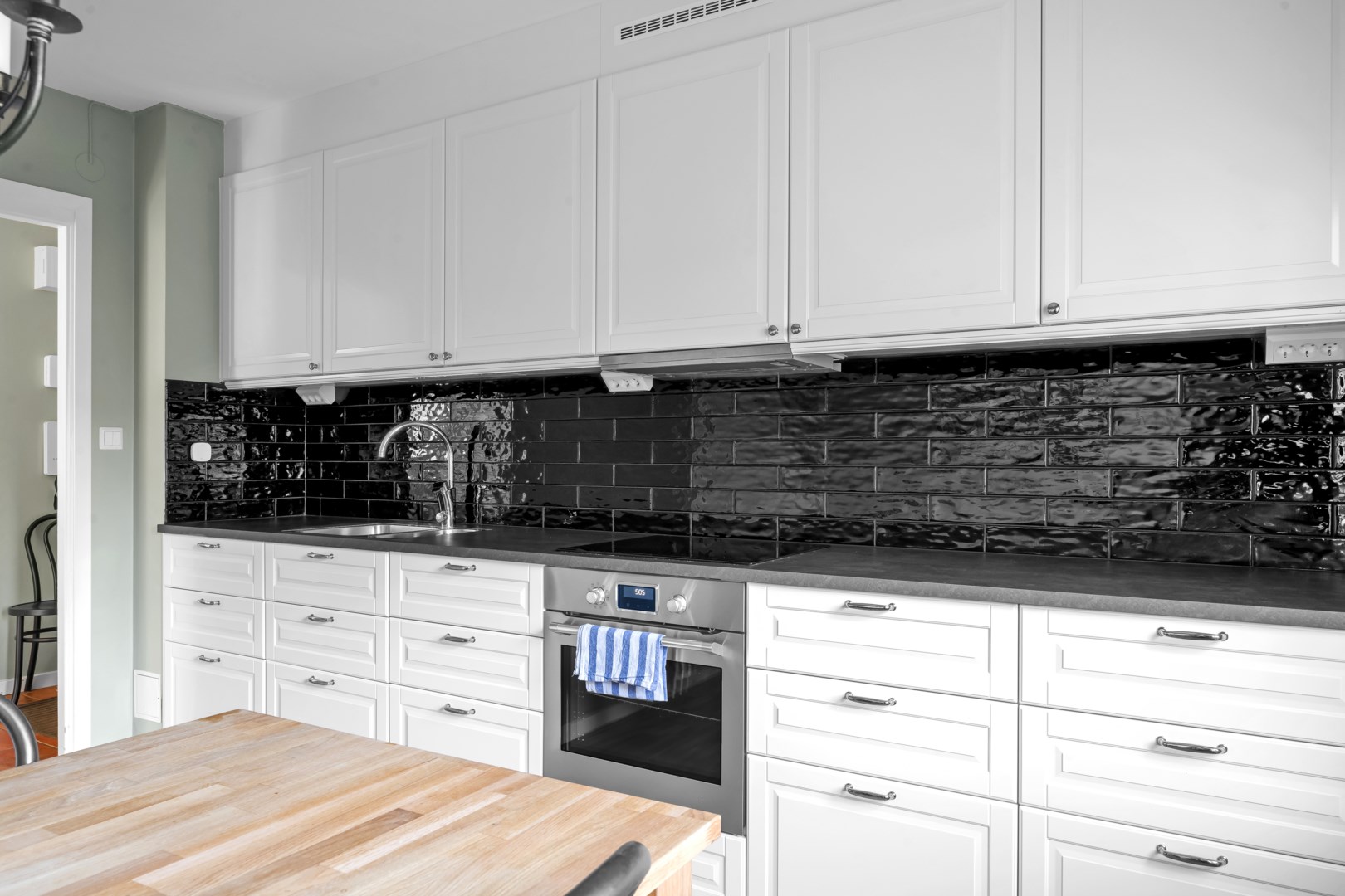 Bostadsbild från Gnejsvägen 16B, Såld i Eriksberg, Uppsala