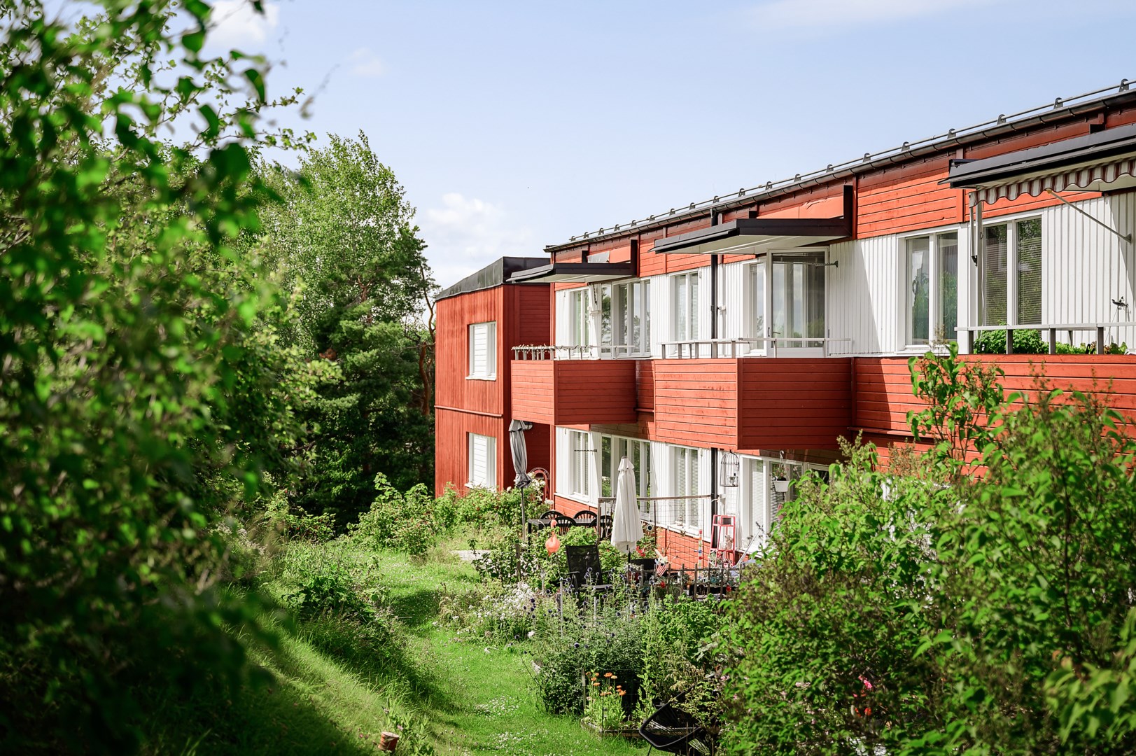 Bostadsbild från Ljuskärrsvägen 96, 2tr, Såld i Ljuskärrsberget - Saltsjöbaden, Nacka