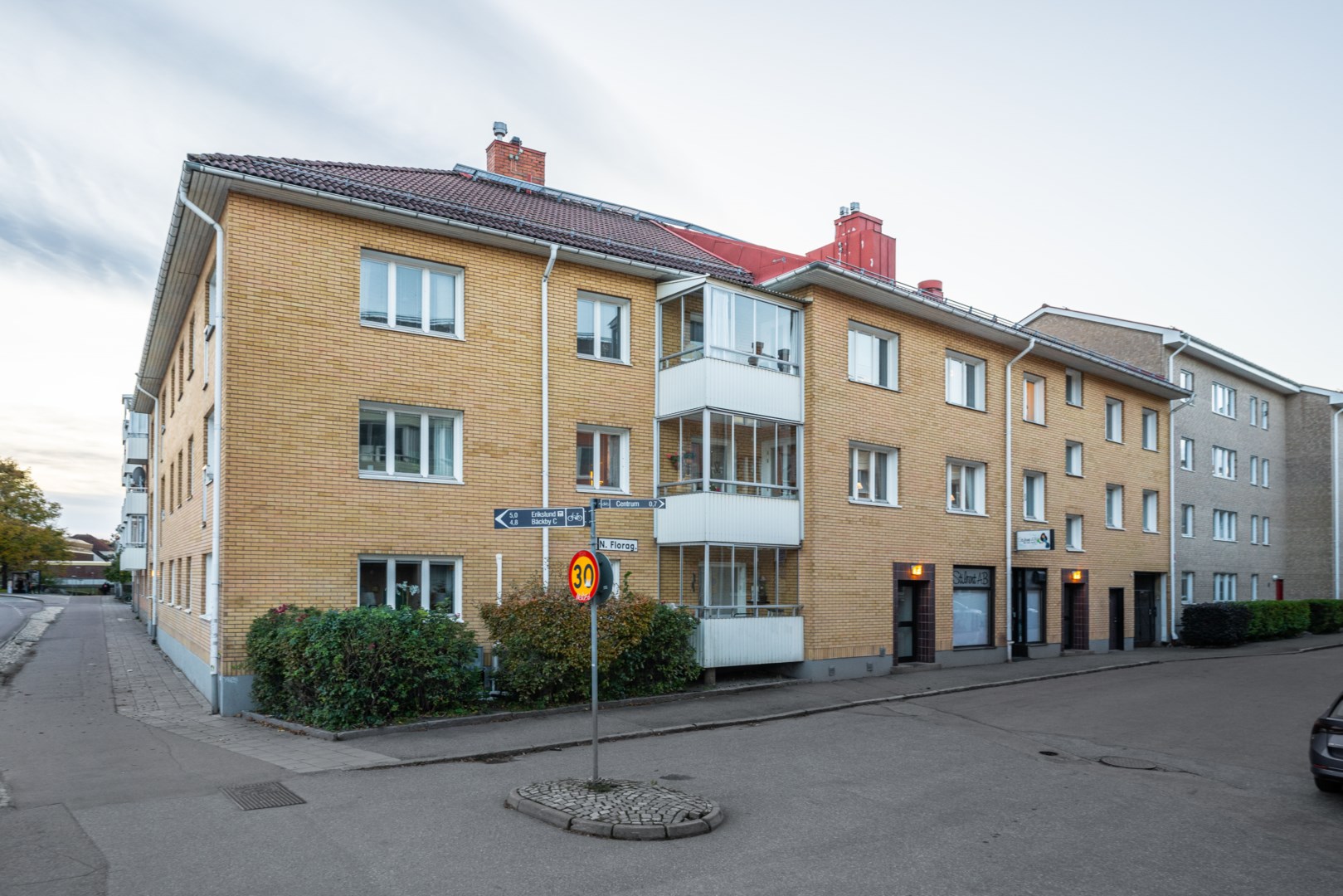 Bostadsbild från Norra floragatan 23B, Såld i Oxbacken, Västerås