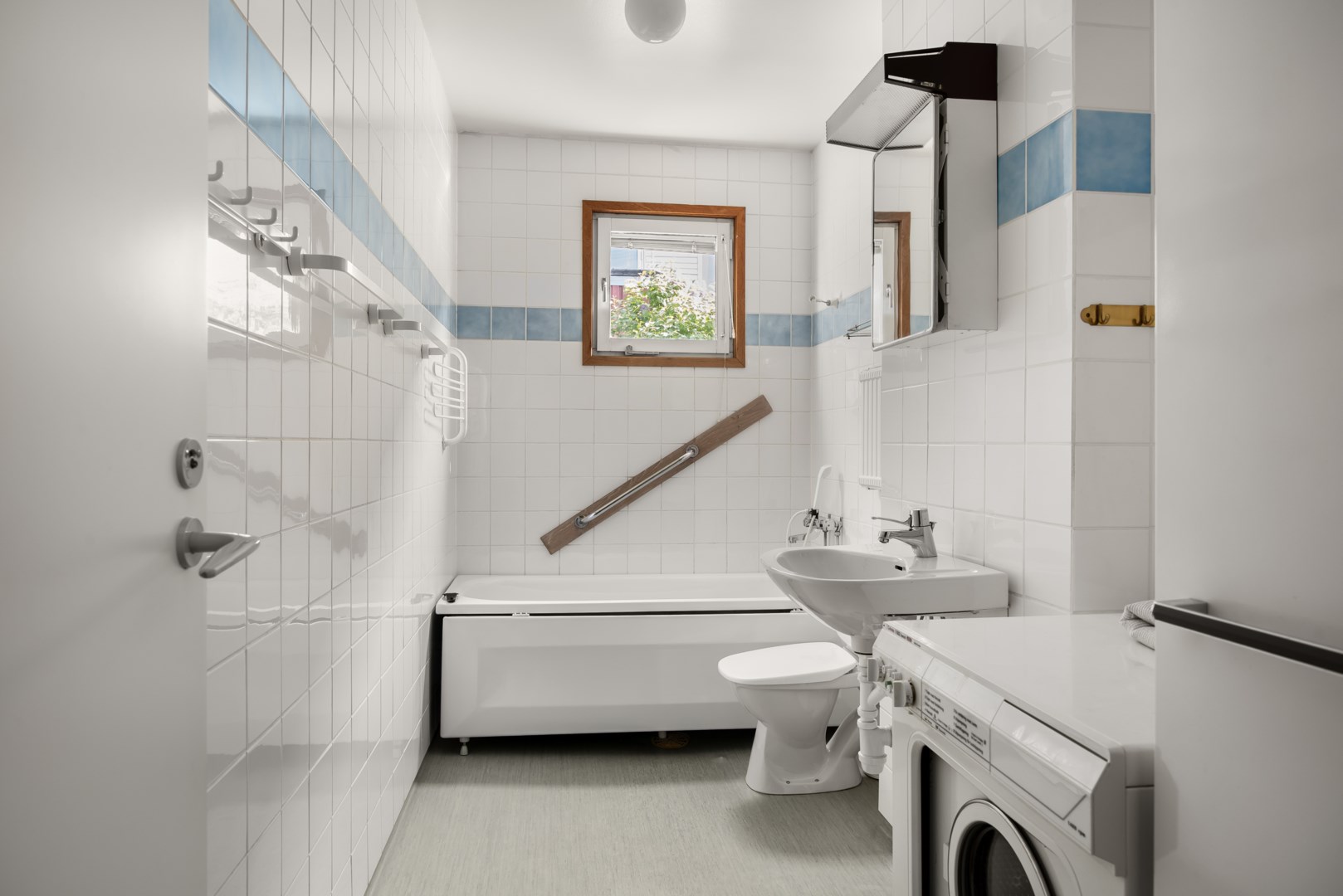 Bostadsbild från Blomstervägen 2, Såld i Finntorp, Nacka