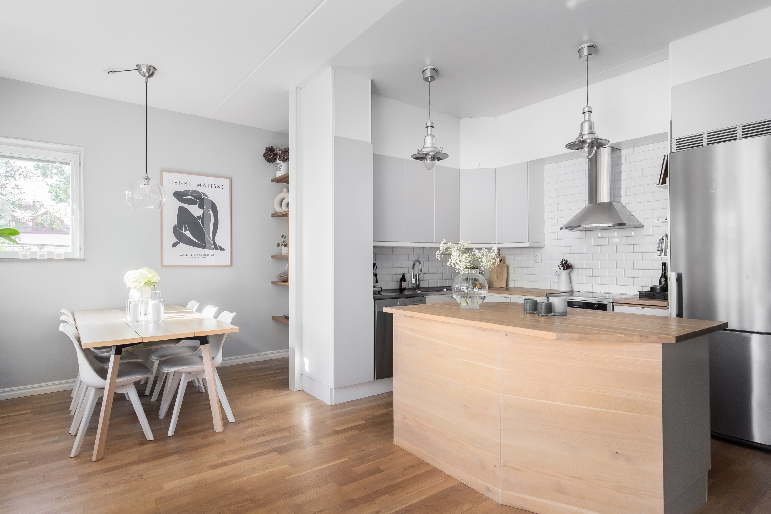 Bostadsbild från Fingerörtsvägen 8, Såld i Järla sjö, Nacka