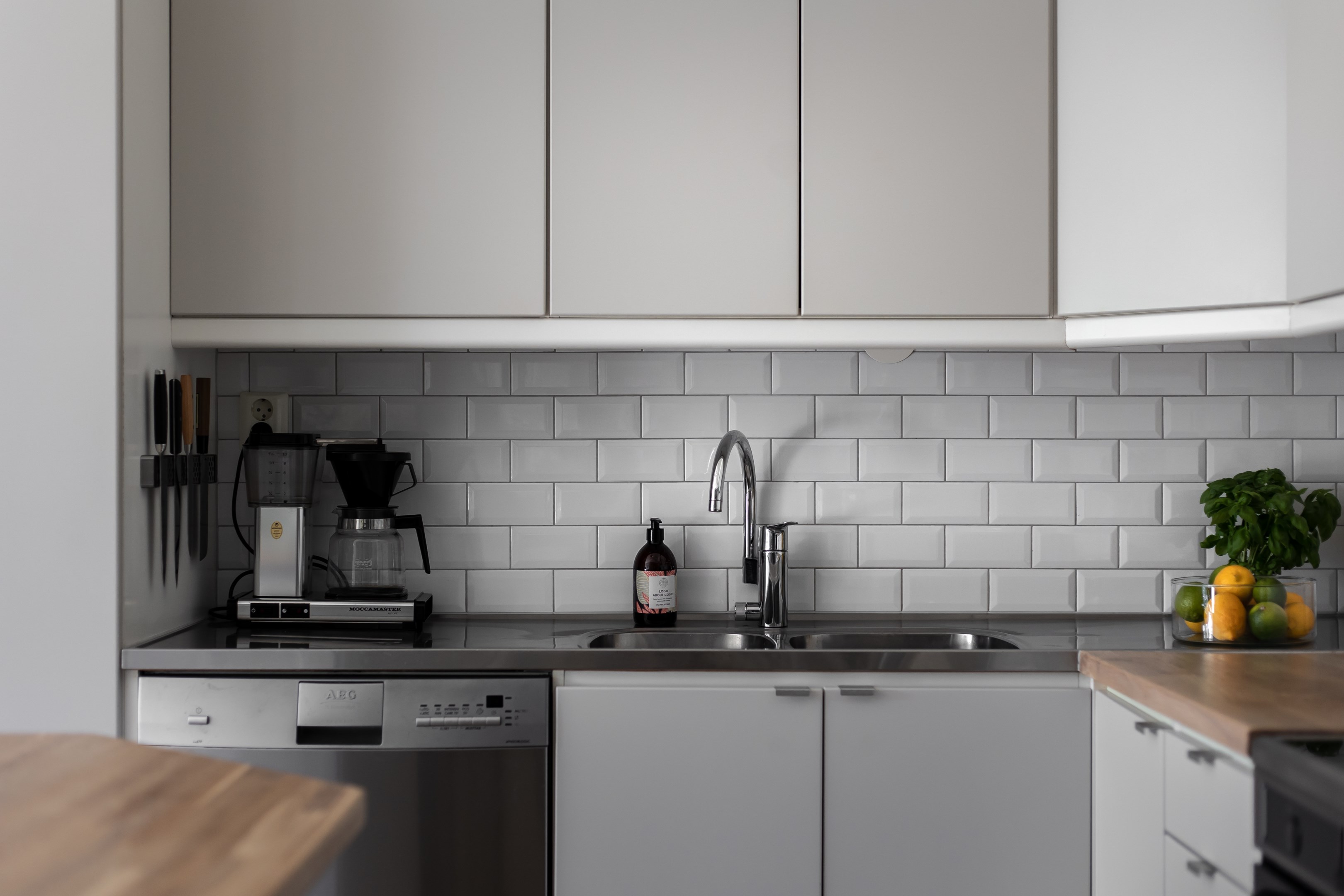 Bostadsbild från Fingerörtsvägen 8, Såld i Järla sjö, Nacka