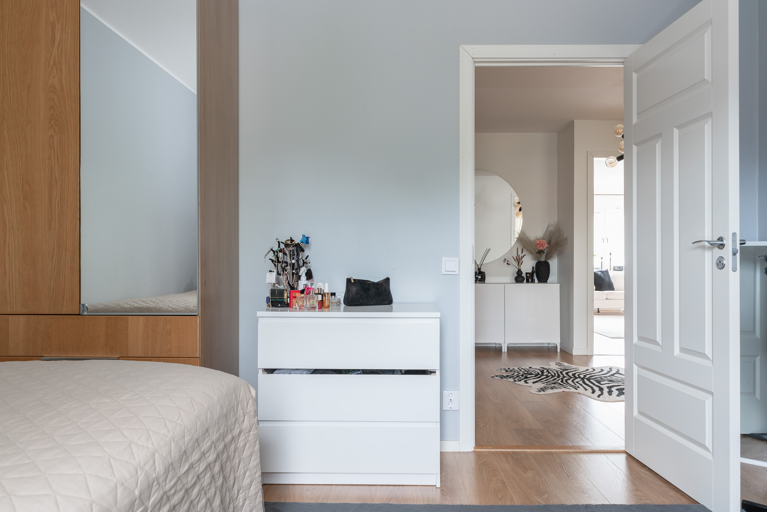 Bostadsbild från Julrosvägen 3, Såld i Gryta, Västerås