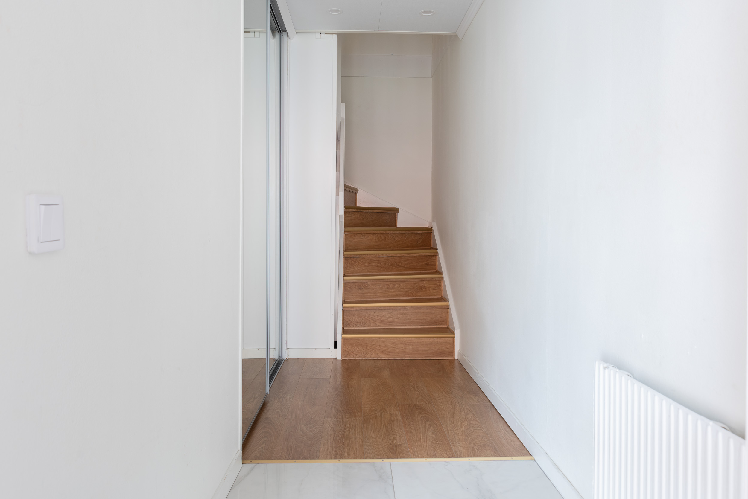 Bostadsbild från Julrosvägen 3, Såld i Gryta, Västerås