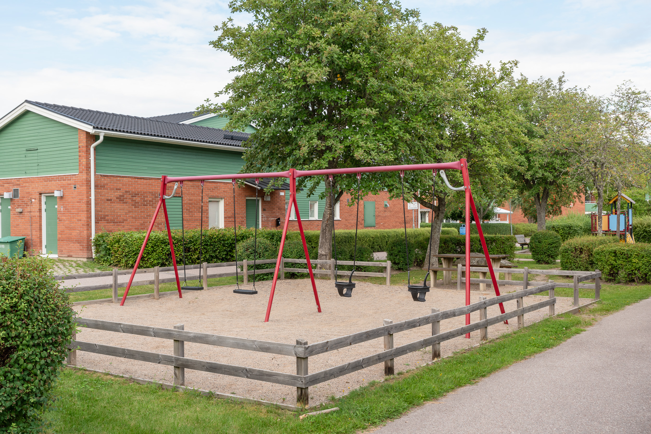 Bostadsbild från Julrosvägen 3, Såld i Gryta, Västerås