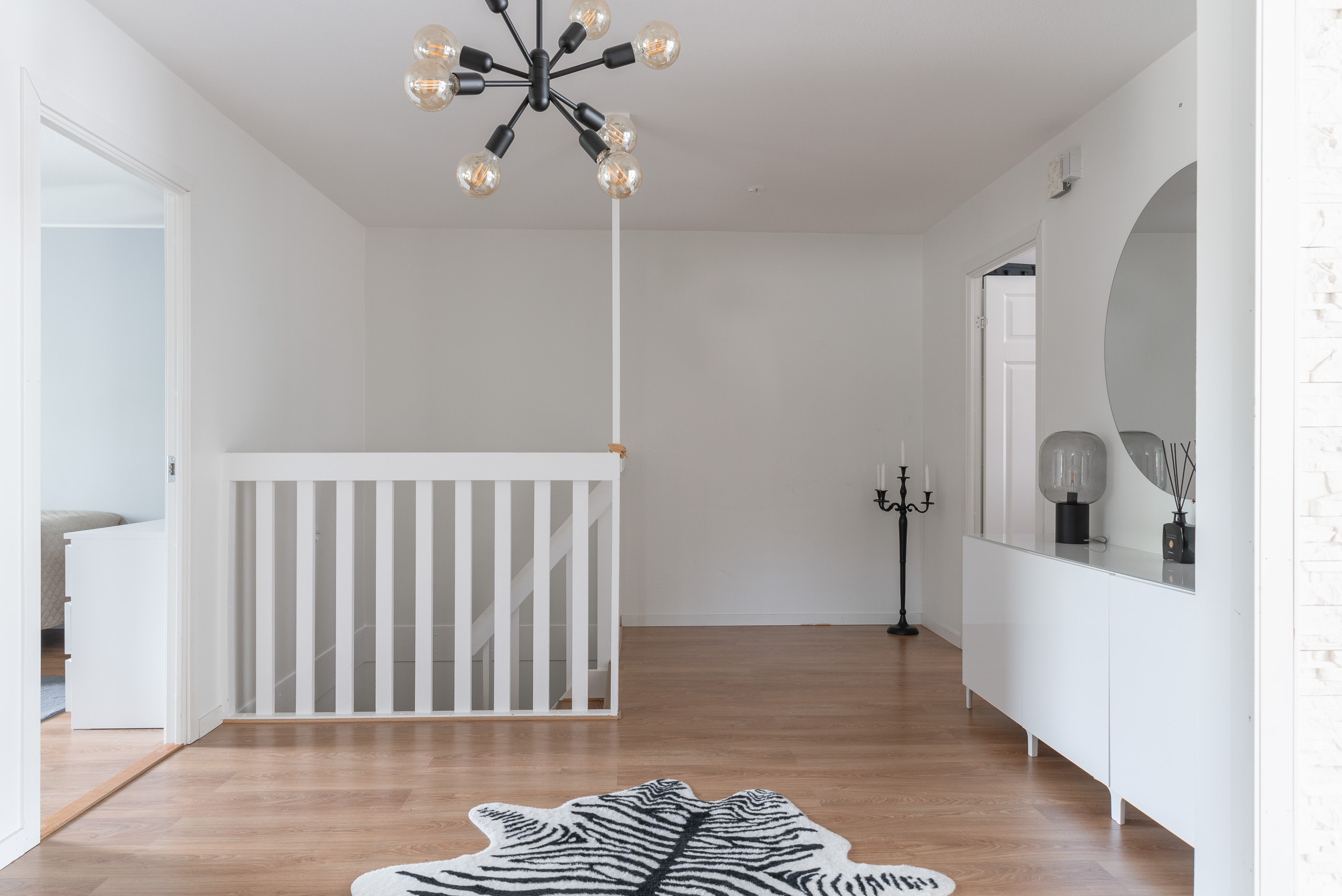 Bostadsbild från Julrosvägen 3, Såld i Gryta, Västerås