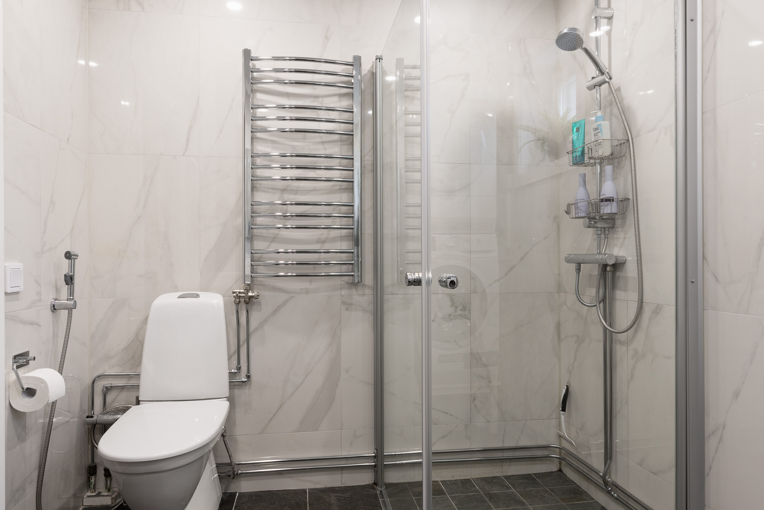 Bostadsbild från Julrosvägen 3, Såld i Gryta, Västerås