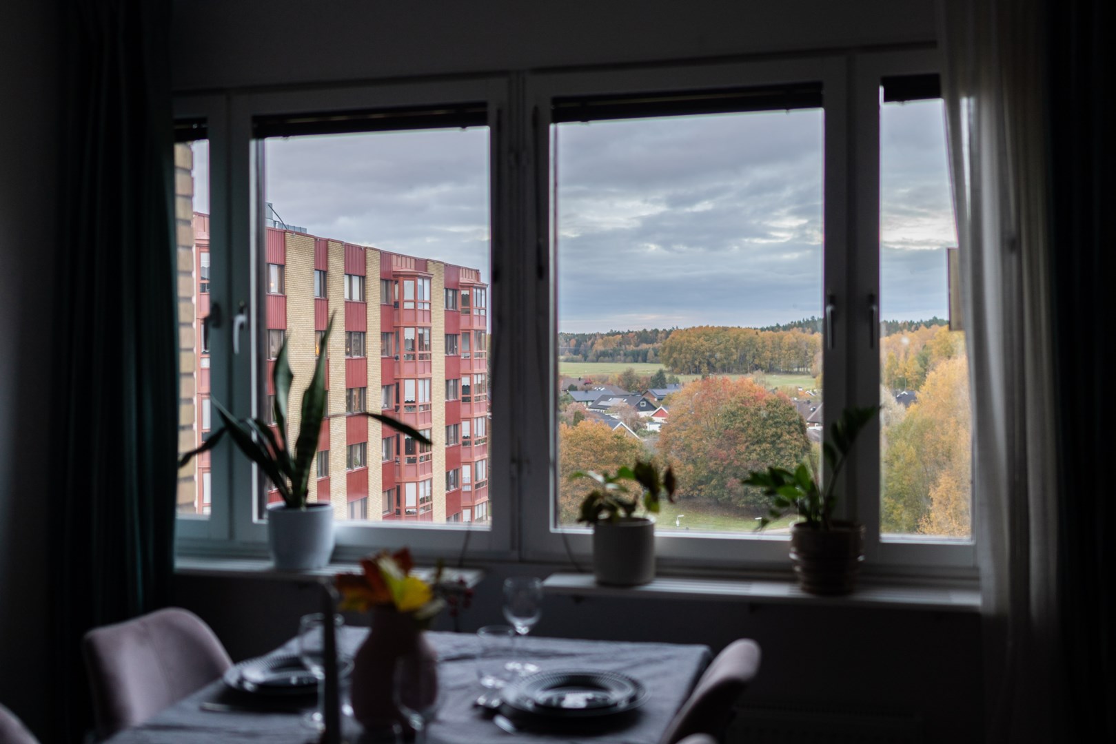 Bostadsbild från Släggkastargatan 11, Såld i Rönnby, Västerås