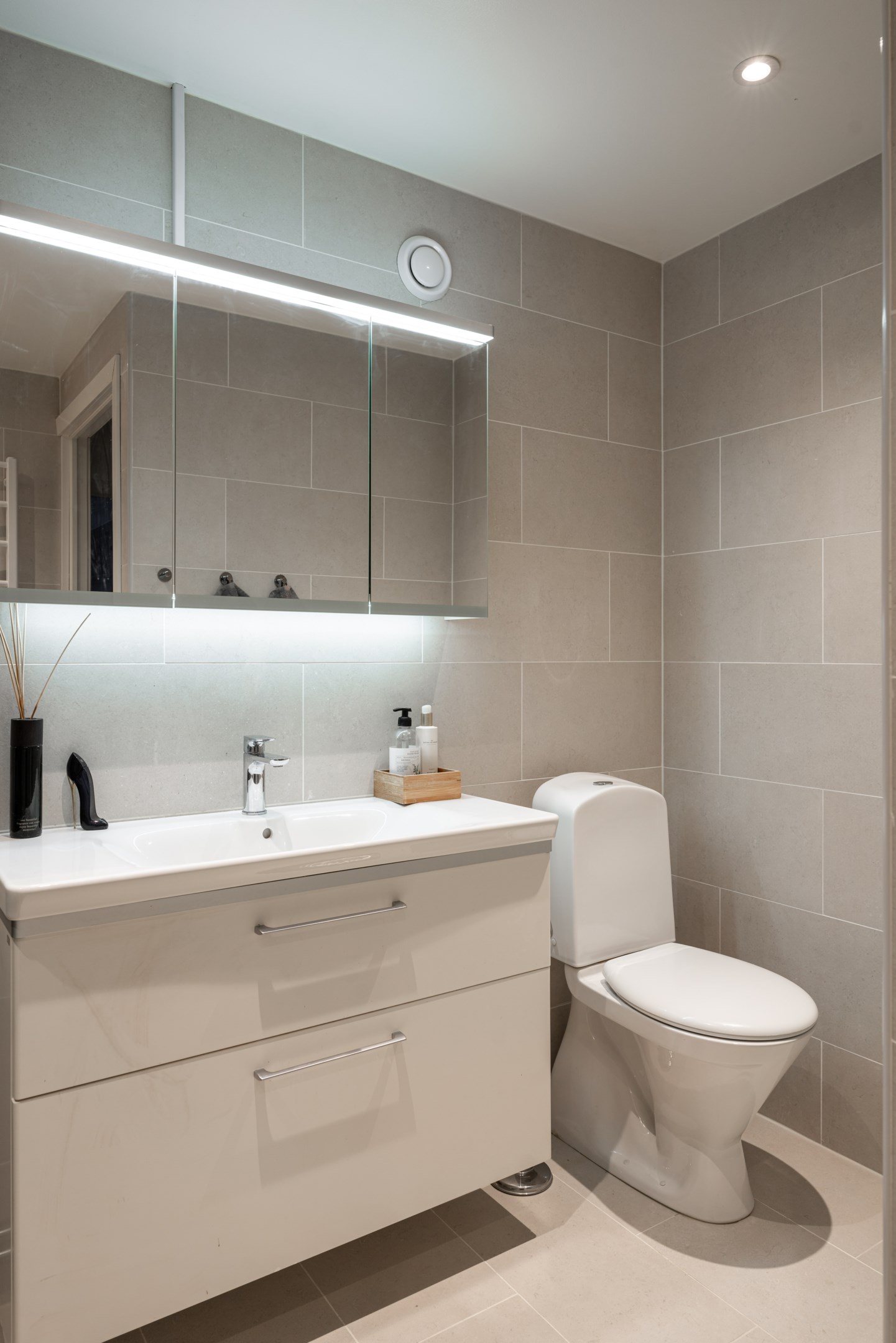 Bostadsbild från Släggkastargatan 11, Såld i Rönnby, Västerås