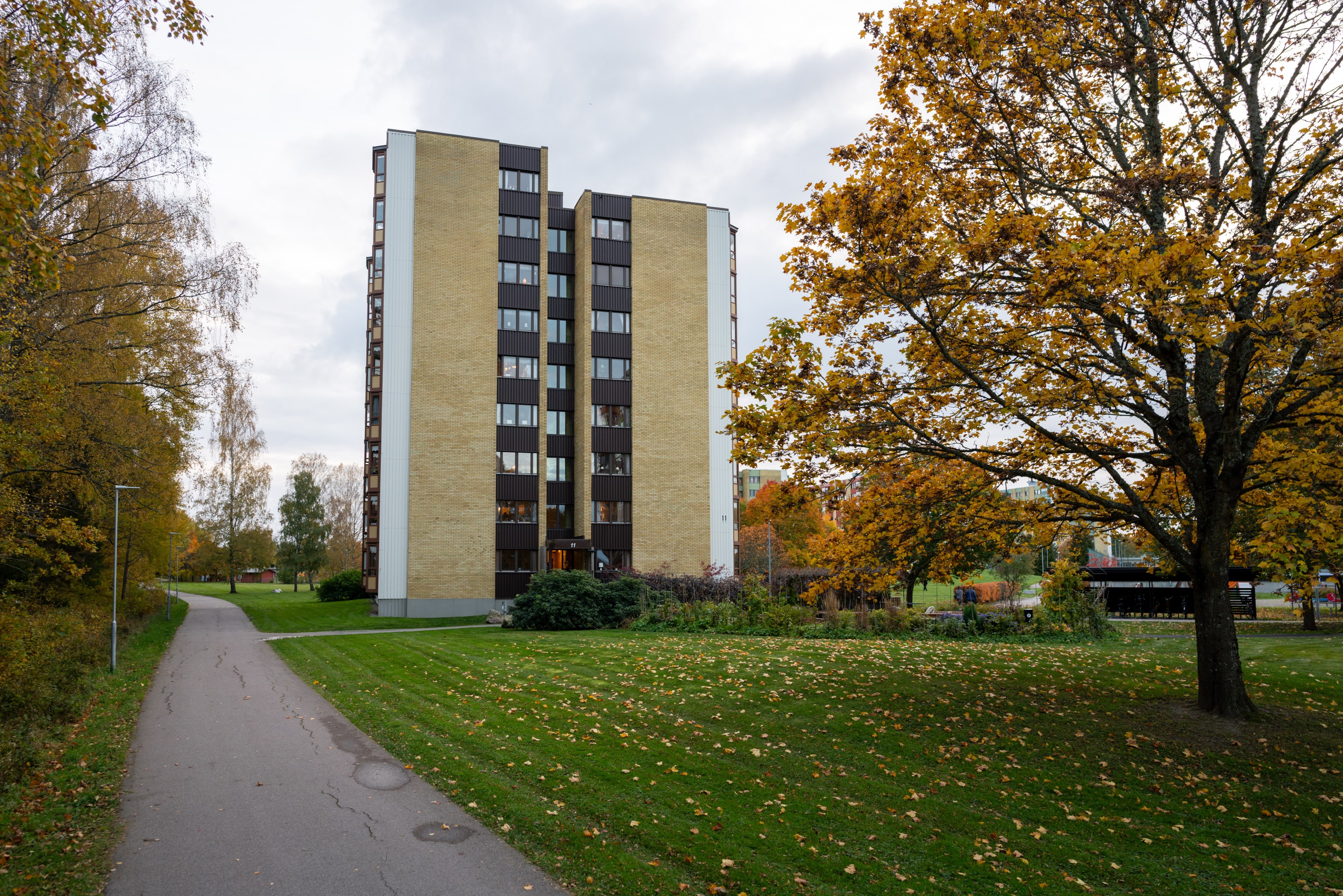 Bostadsbild från Släggkastargatan 11, Såld i Rönnby, Västerås