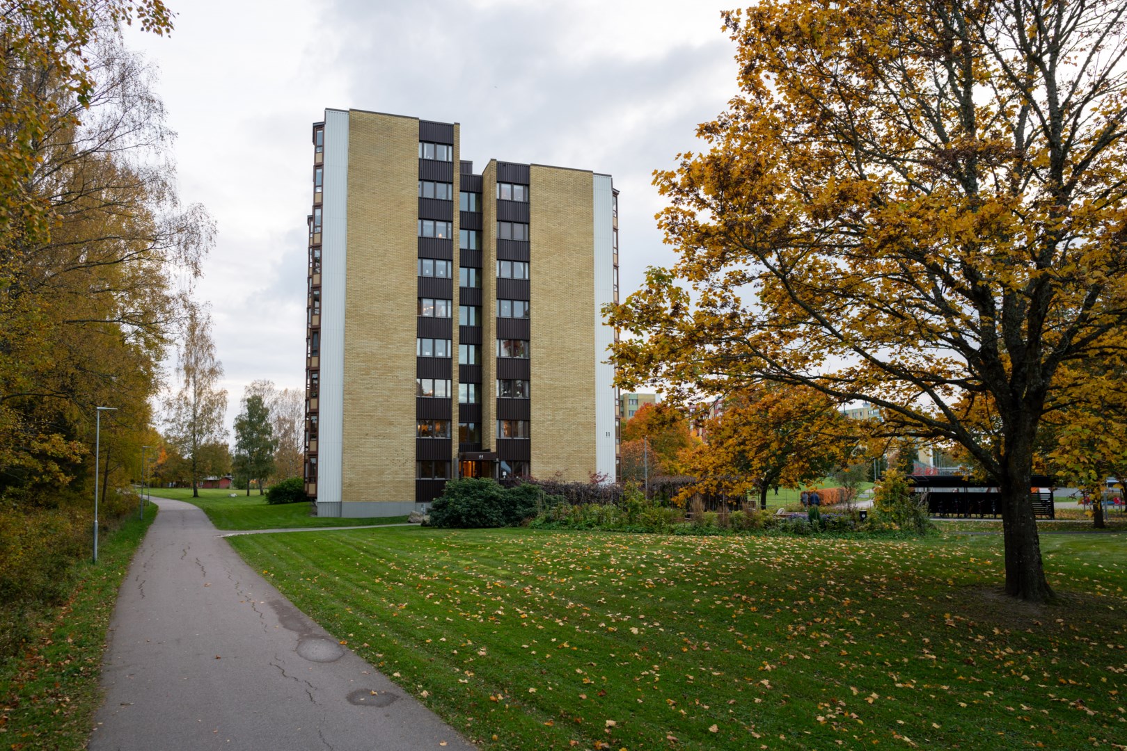 Bostadsbild från Släggkastargatan 11, Såld i Rönnby, Västerås