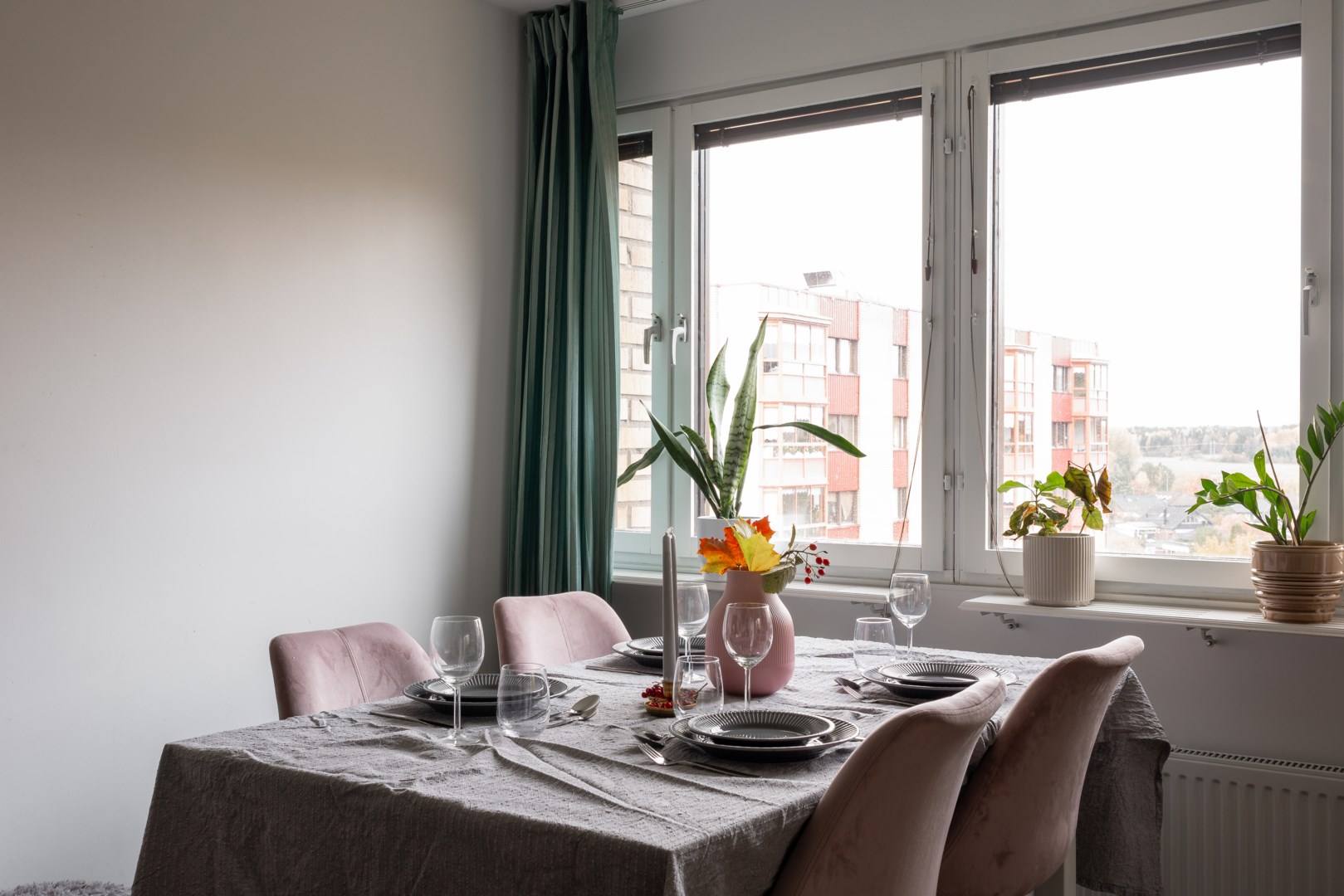 Bostadsbild från Släggkastargatan 11, Såld i Rönnby, Västerås