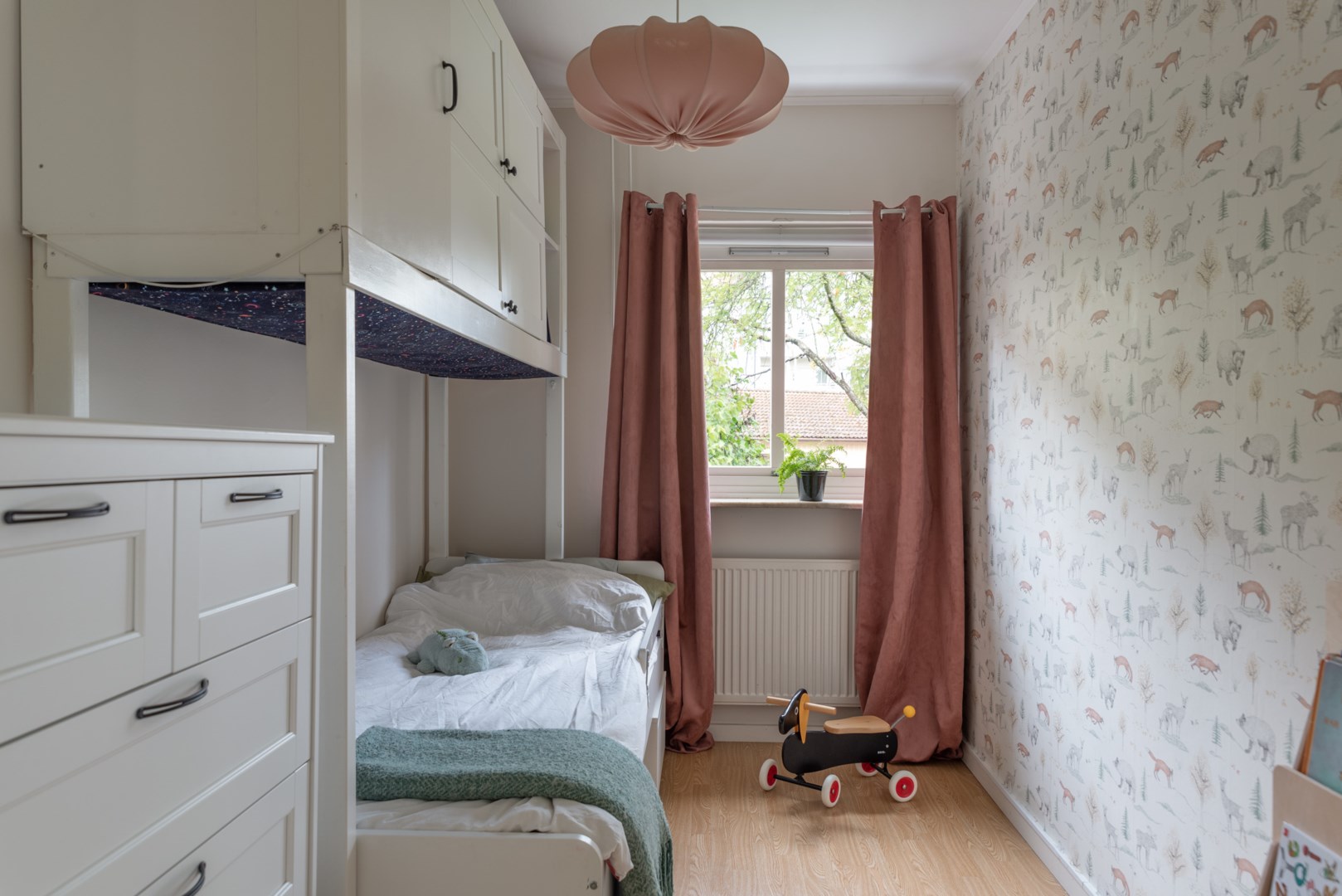 Bostadsbild från Kronvägen 24A, Såld i Ormberget, Västerås