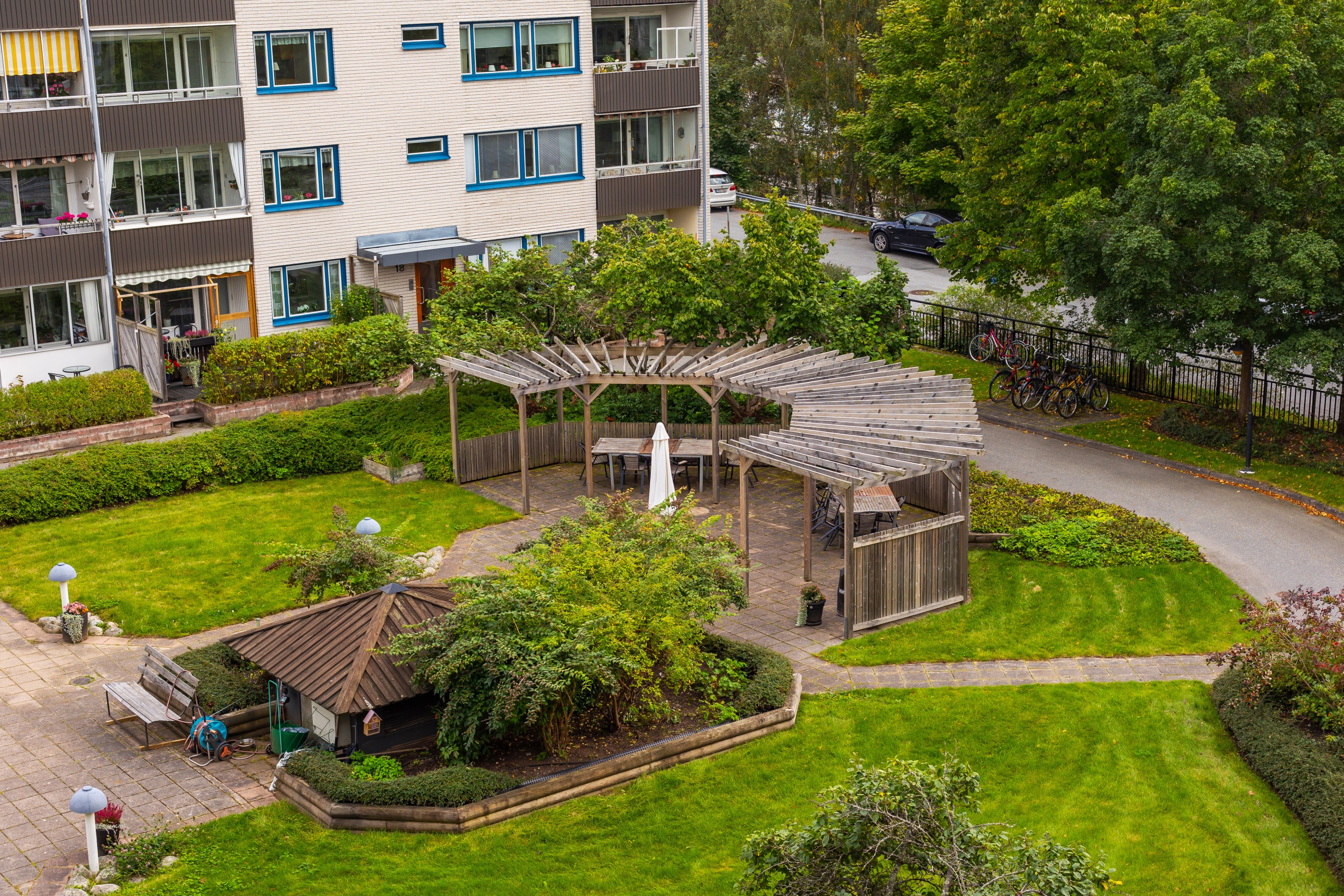 Bostadsbild från Svartkärrsvägen 30, 3/3tr, Såld i Igelbodaplatån - Saltsjöbaden, Nacka