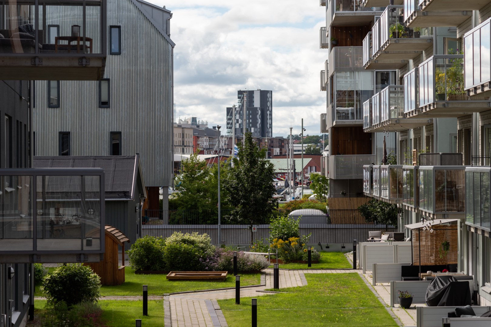 Bostadsbild från Poseidongatan 17, Såld i Öster Mälarstrand, Västerås