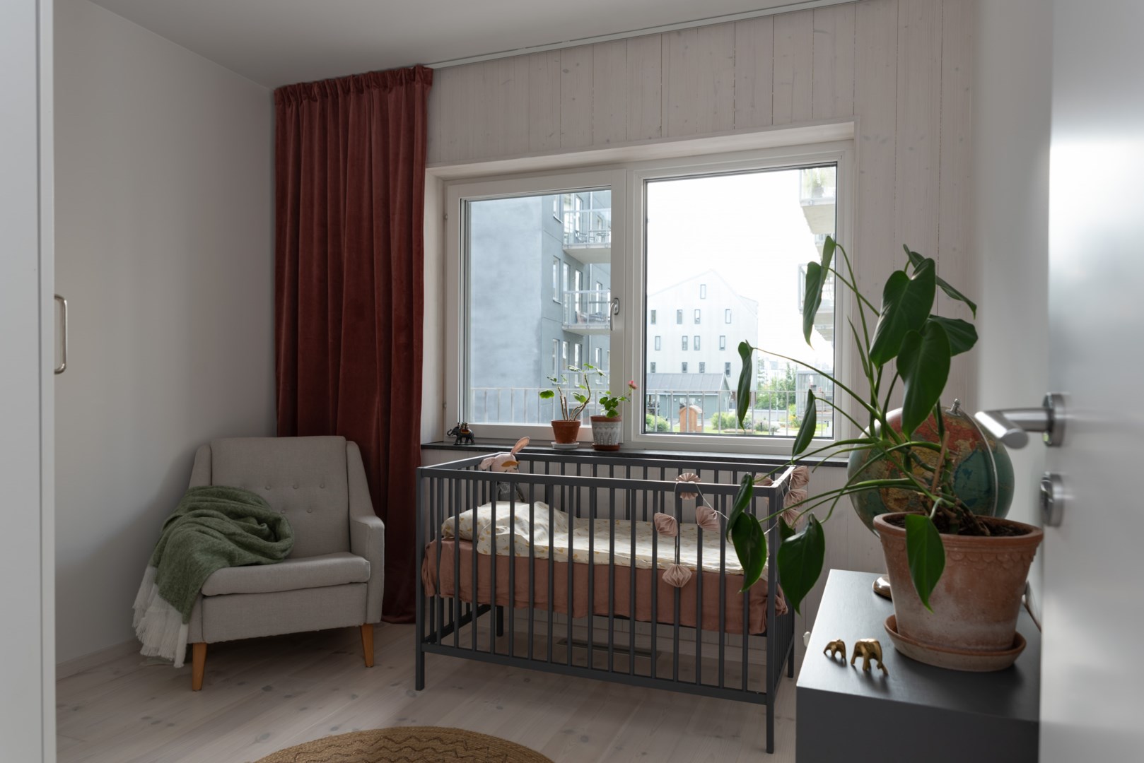 Bostadsbild från Poseidongatan 17, Såld i Öster Mälarstrand, Västerås