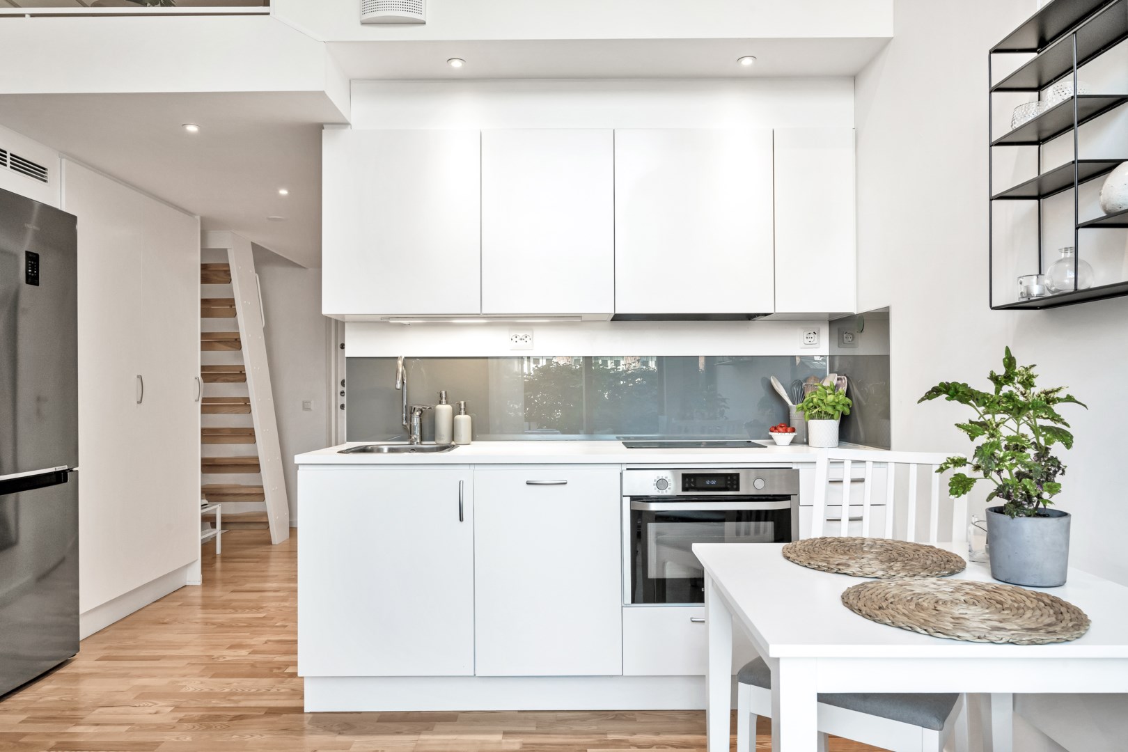 Bostadsbild från Rosendalsvägen 12, Såld i Rosendal, Uppsala