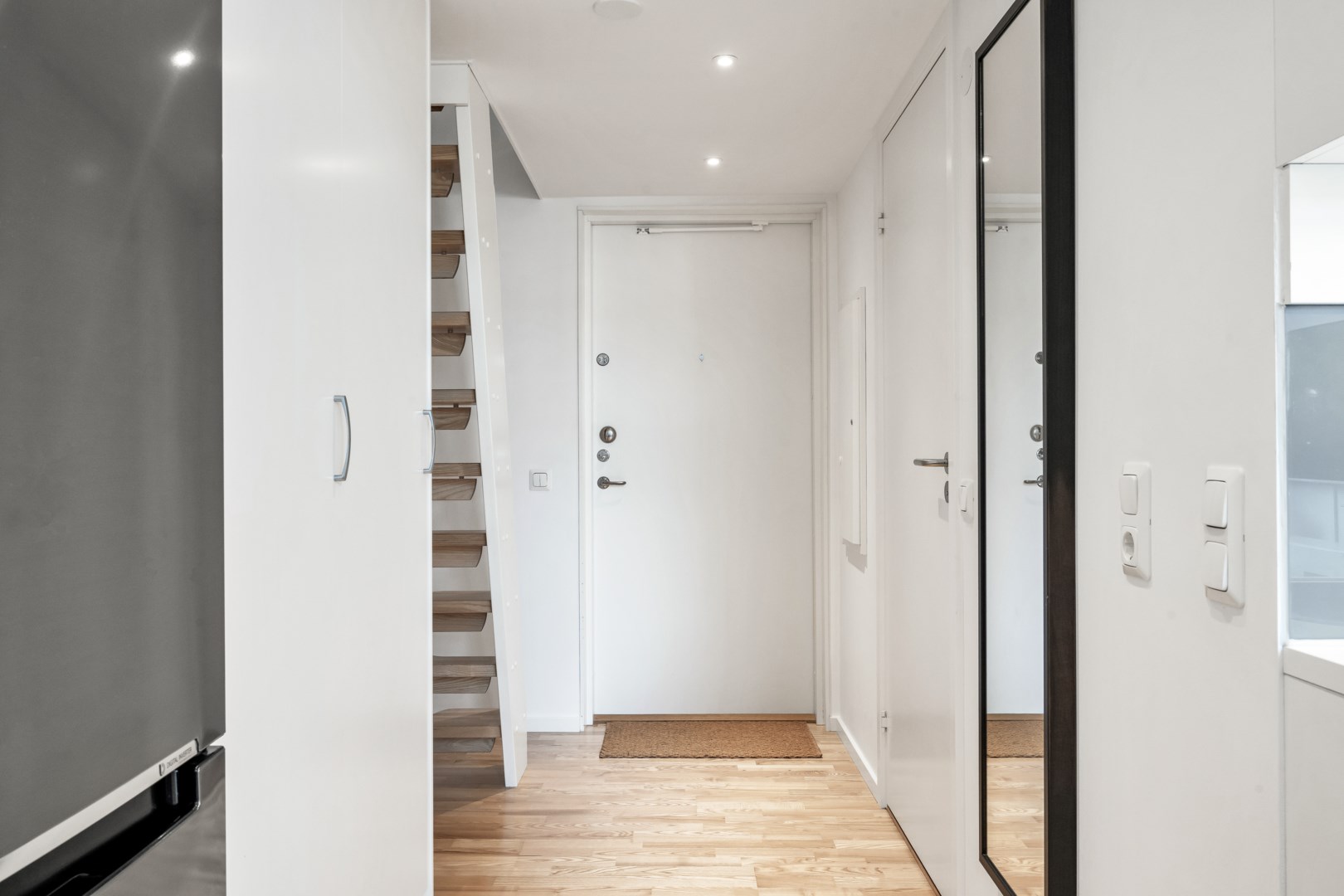 Bostadsbild från Rosendalsvägen 12, Såld i Rosendal, Uppsala