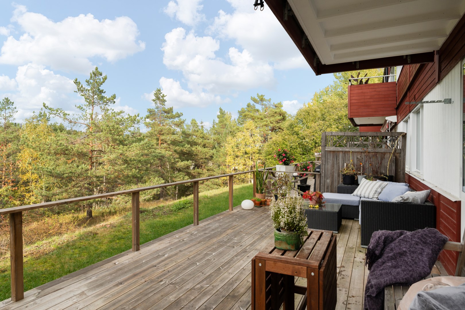 Bostadsbild från Ljuskärrsvägen 106, Kommande i Ljuskärrsberget - Saltsjöbaden, Nacka