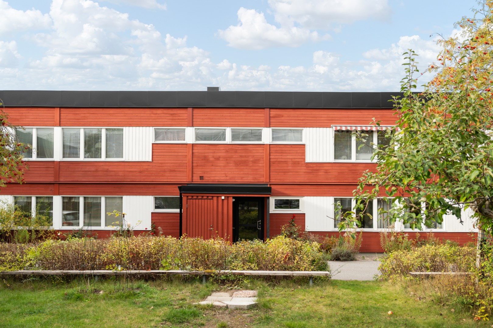 Bostadsbild från Ljuskärrsvägen 106, Kommande i Ljuskärrsberget - Saltsjöbaden, Nacka