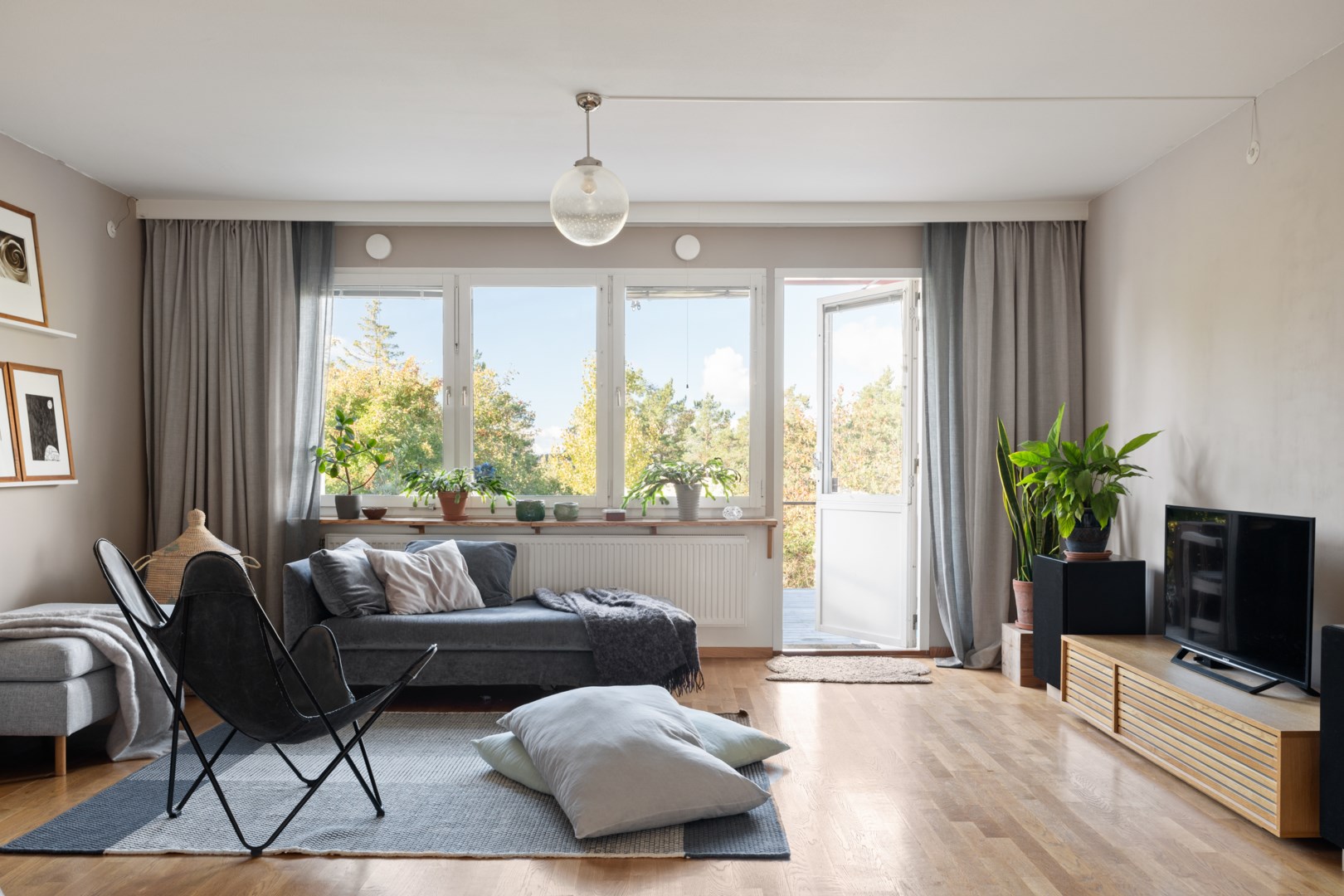 Bostadsbild från Ljuskärrsvägen 106, Kommande i Ljuskärrsberget - Saltsjöbaden, Nacka