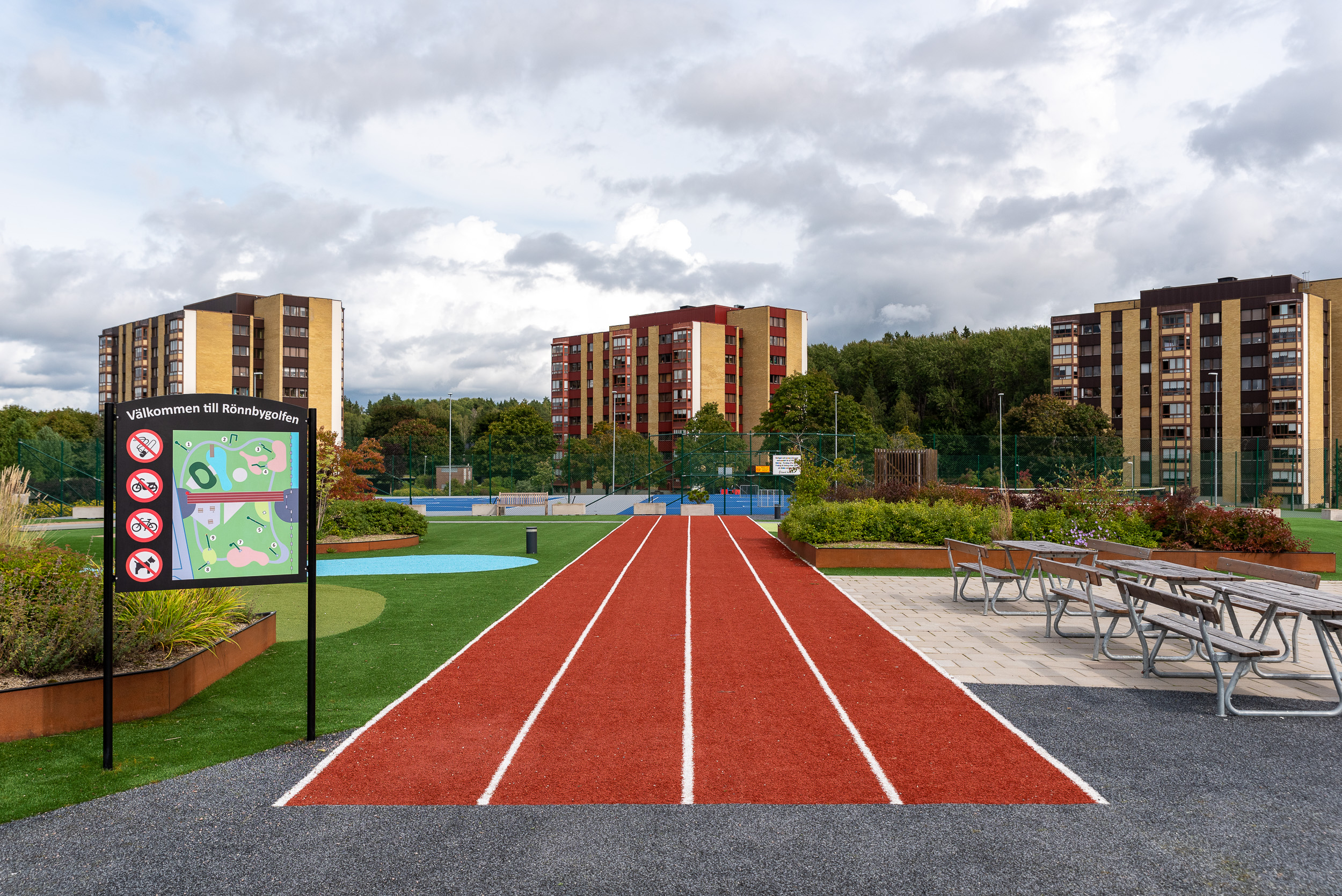 Bostadsbild från Släggkastargatan 7, Såld i Rönnby, Västerås