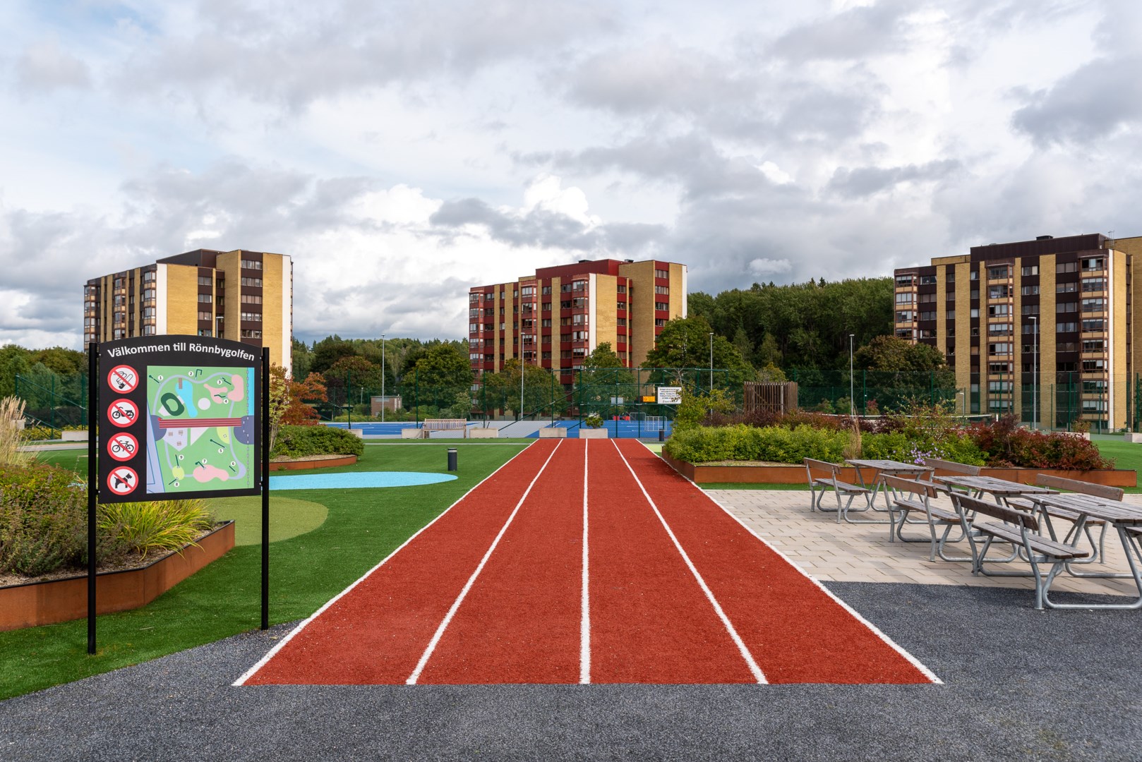 Bostadsbild från Släggkastargatan 7, Såld i Rönnby, Västerås