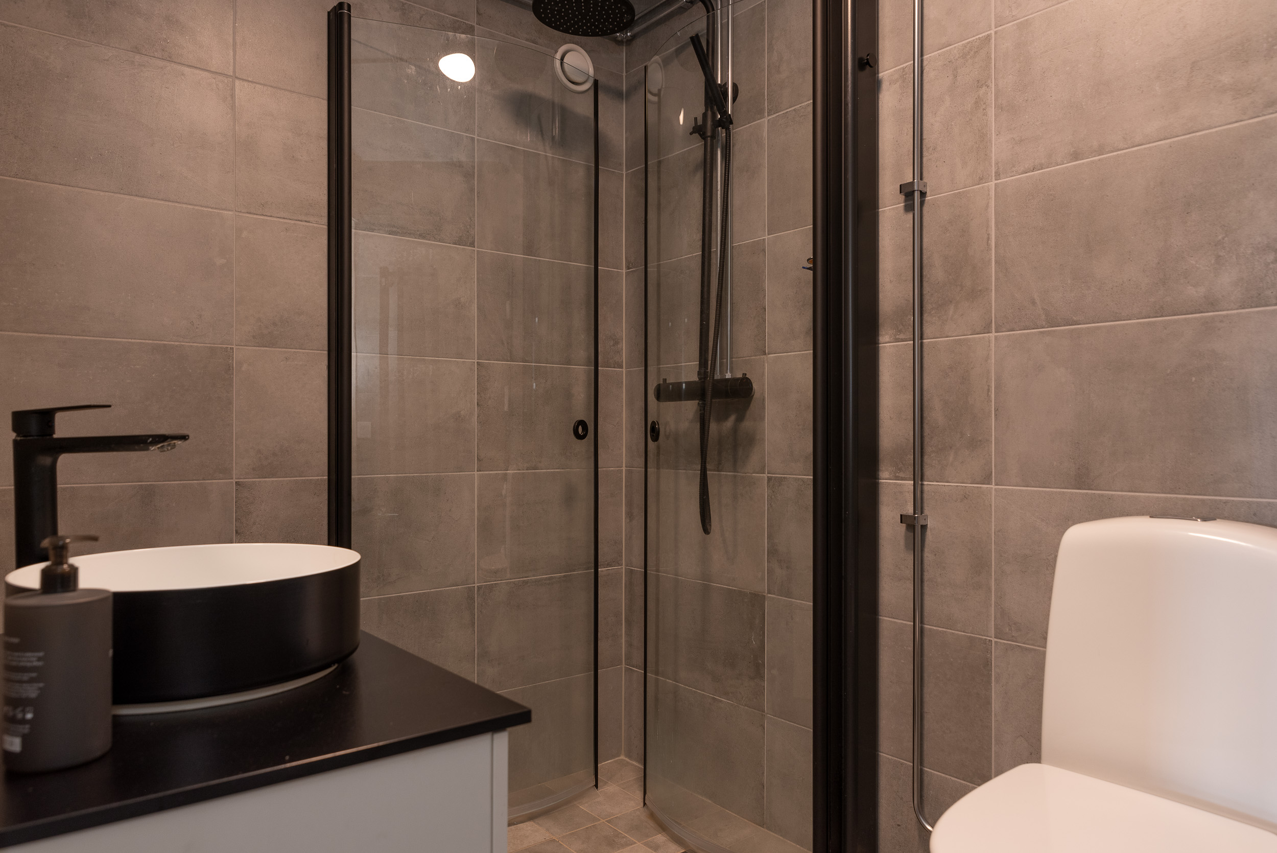 Bostadsbild från Släggkastargatan 7, Såld i Rönnby, Västerås