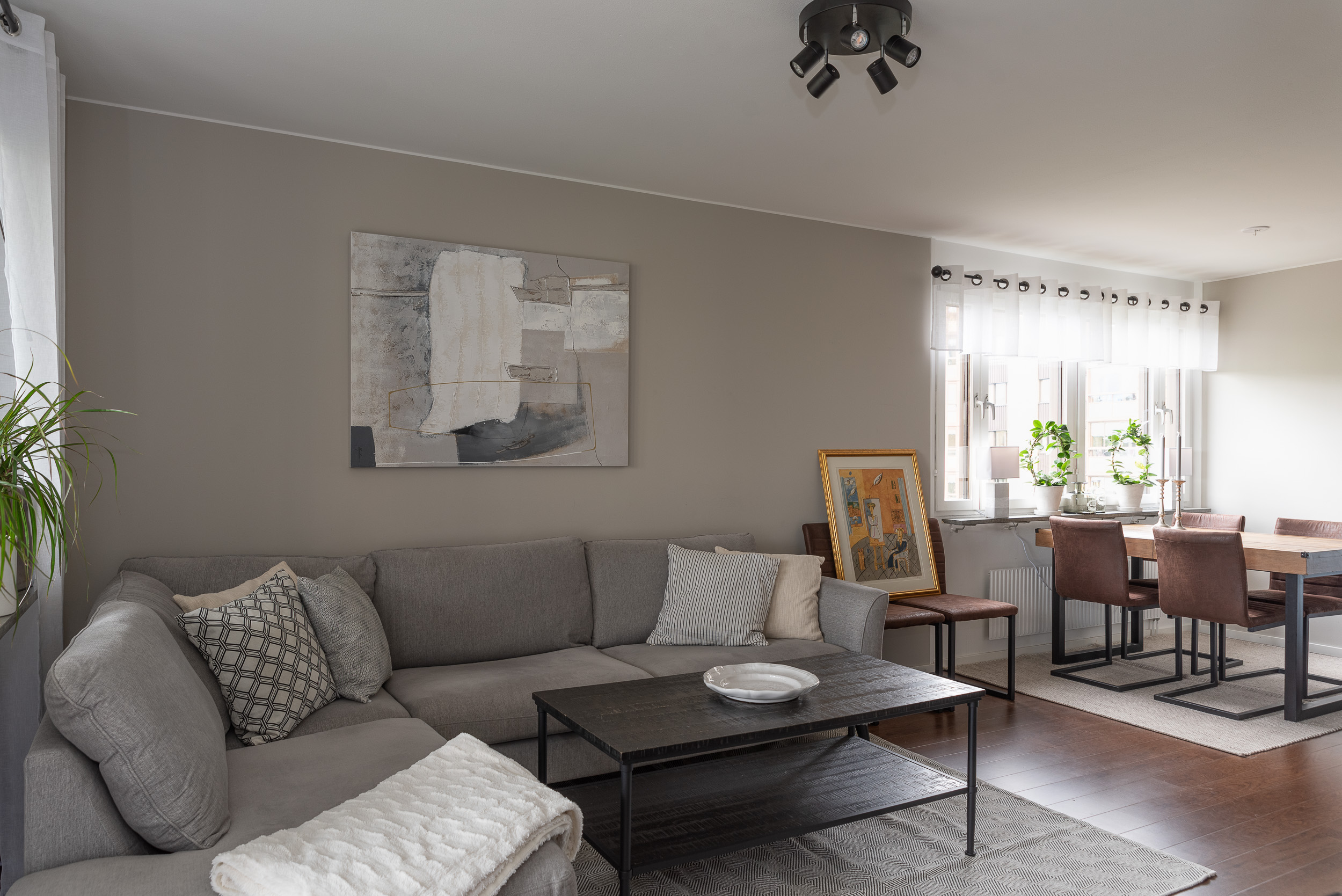 Bostadsbild från Släggkastargatan 7, Såld i Rönnby, Västerås