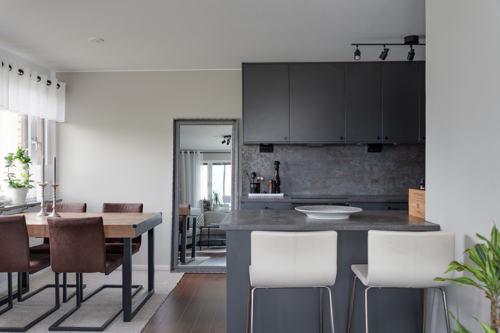 Bostadsbild från Släggkastargatan 7, Såld i Rönnby, Västerås