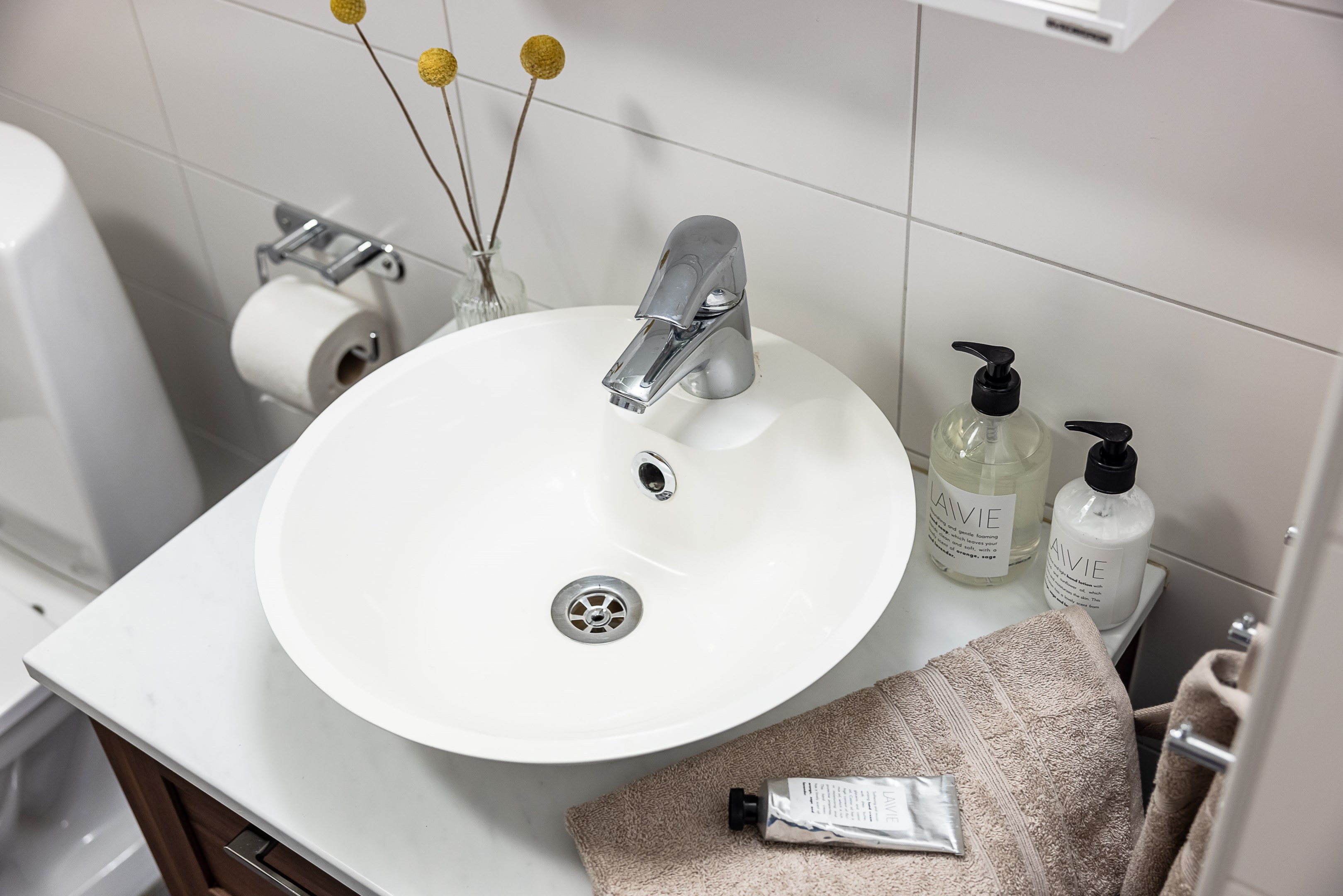 Bostadsbild från Bernadottestigen 1 A, Såld i Valsätra, Uppsala